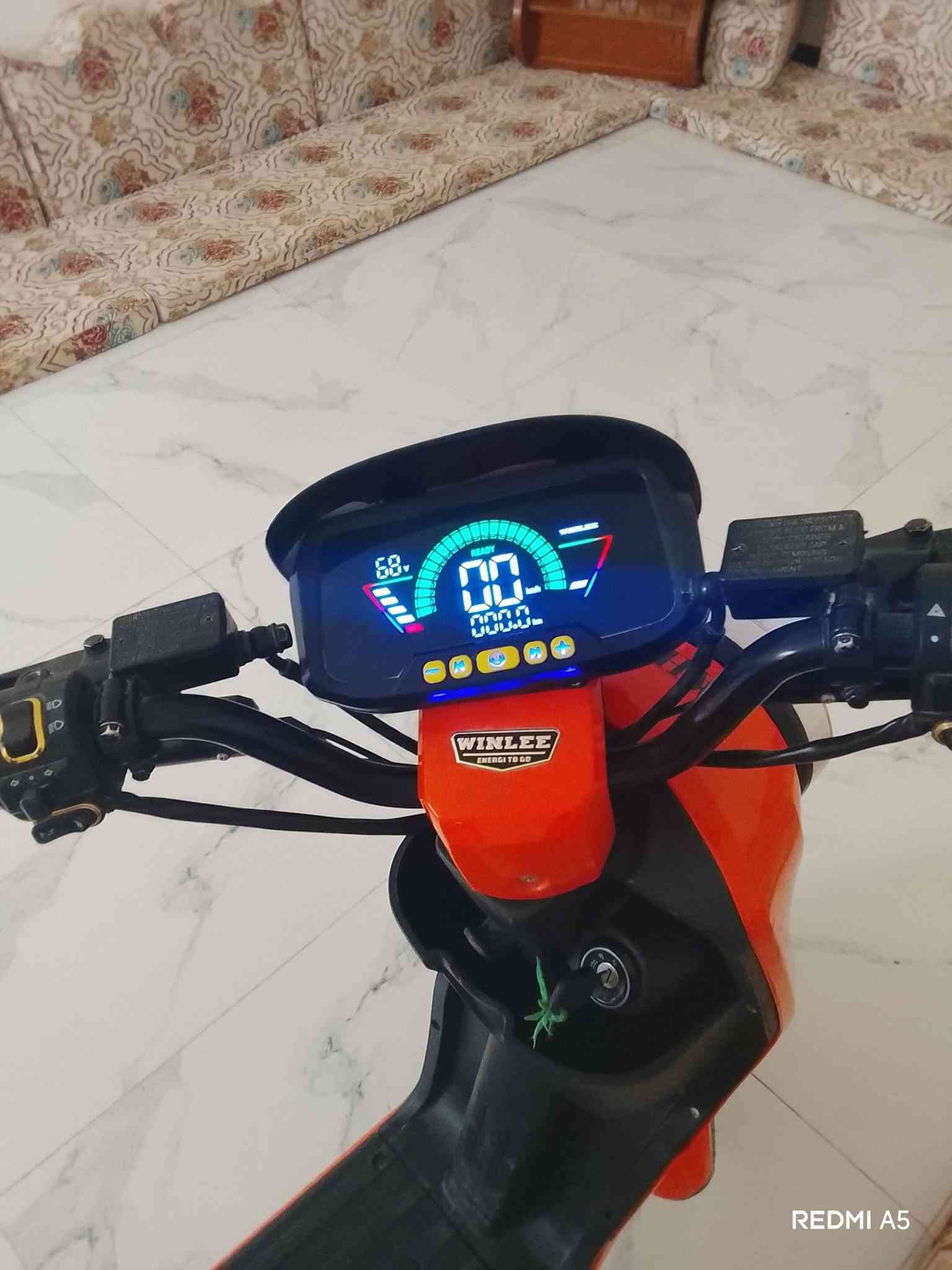 السلام عليكم ورحمه الله وبركاته للبيع دراجه شحن ار 9 2026 جديده مابيه شي السعر المطلوب 500وبيه مجال الاستفسار متواجد خاص واتساب فقط الرقم *********** العنوان الناصريه سوق الشيوخ

نص مكتوب في الصور:
- REDMI A5