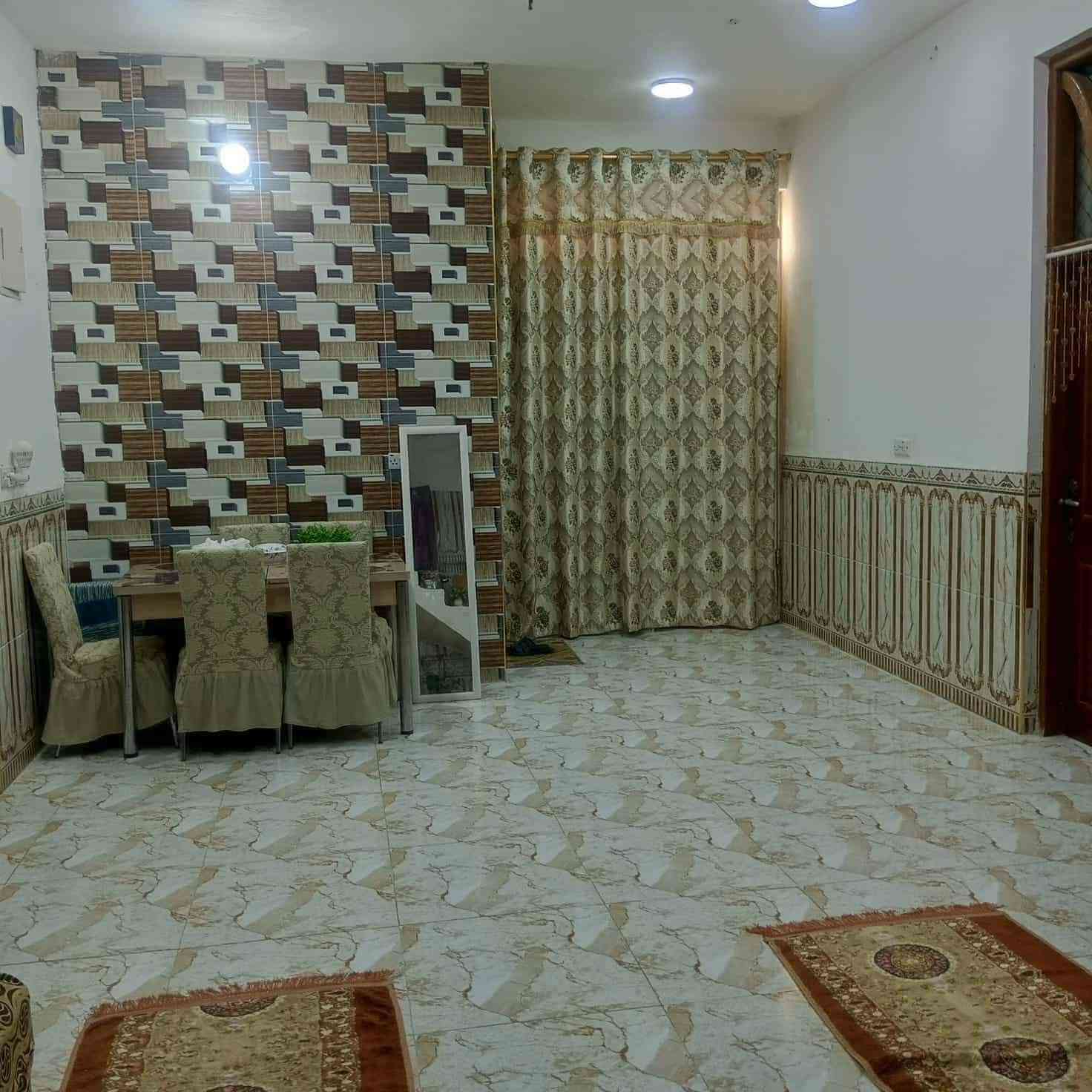 بيت مساحة 200 متر شارع سيد يعقوب من جهة المركز الصحي قرب المتنزه موقعه كلش حلو سعرة 120 مليون مطلوب إسكان 5 مليون بناء 2023 بيت كلش حلو ومرتب من مالكه الشرعي للاستفسار هاتف ***********
