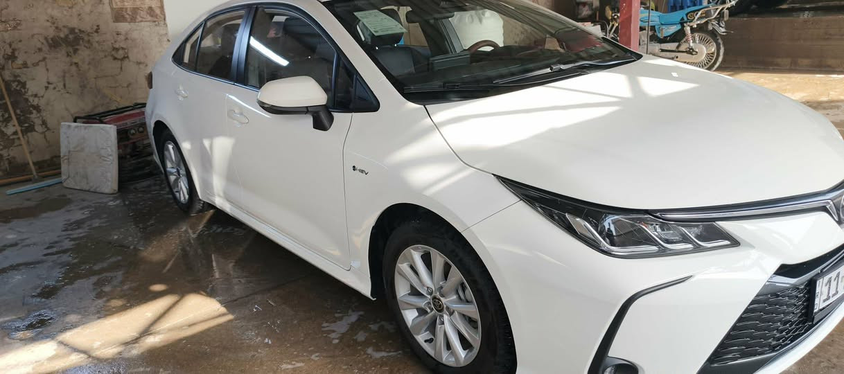 السلام عليكم ورحمة الله
للبيع كورلا هايبرد مديل ٢٥ رقم بغداد
ماشيه ١٢ الف فول مواصفات جلد اصل 
كفاله عامه البجم مغلف والقماره ببي أف
السعر ١٦٥ مجال بسيط مكان نجف
رقم ***********
