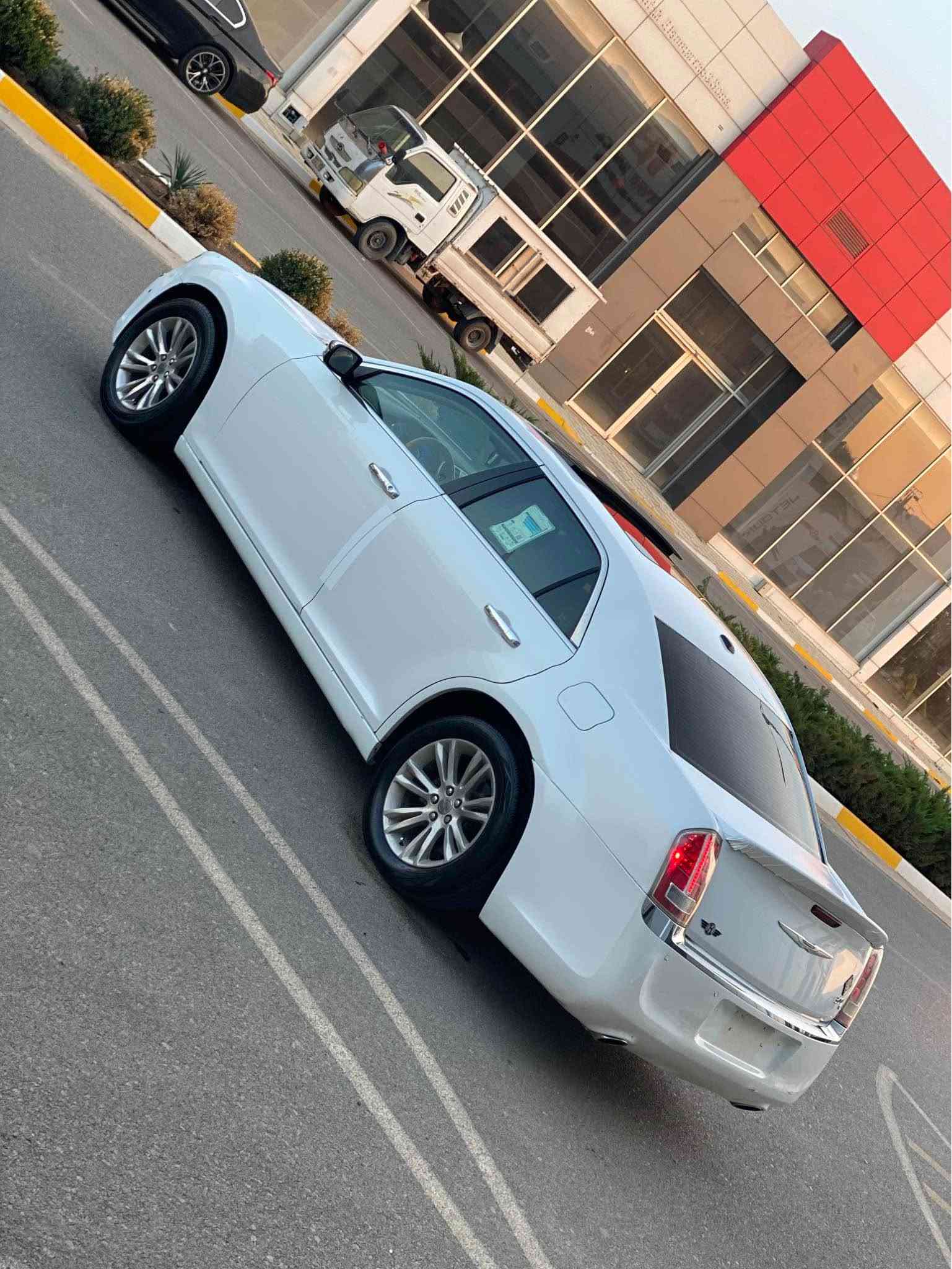 كرايسلر 300 • ٢٠١٤ • V6