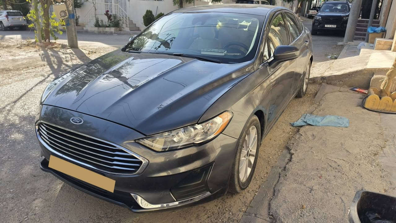 فۆرد فیوژن 2020 مواسەفات SE و سڵاید - سەنەوی و هەززە و بەڕادی نوێیە
فۆرد فیوژن 2020 ئێس ئی
زیاتر لە ٣ ساڵە لای خۆمە و گێڕ و مەکینە و کارەباییاتی بە شەرت - بێ عەیب و نەکراوە
بە ناوی خۆمەوەیە و هەمان ڕۆژ ئەتوانی تەحویلی بکەیت و هەززە و بەڕادیشی تازەیە.

سەنەوی تا 7/2031 تازەیە.

٤ پارچە و نیوی بۆیاخە بێ پێش و پشت (چەمەلەغ و دەرگای سایەق و دواوەی) لەگەڵ چەمەلەغی دواوە هەنێ ساردەکوتی هەیە.

نرخی 107 گەڵا و بە شەرتی فەحسی هەموو شتێک ئەیفرۆشم.
لە سلێمانی و سەیارەکەش ڕەقەم سلێمانییە. 

***********
