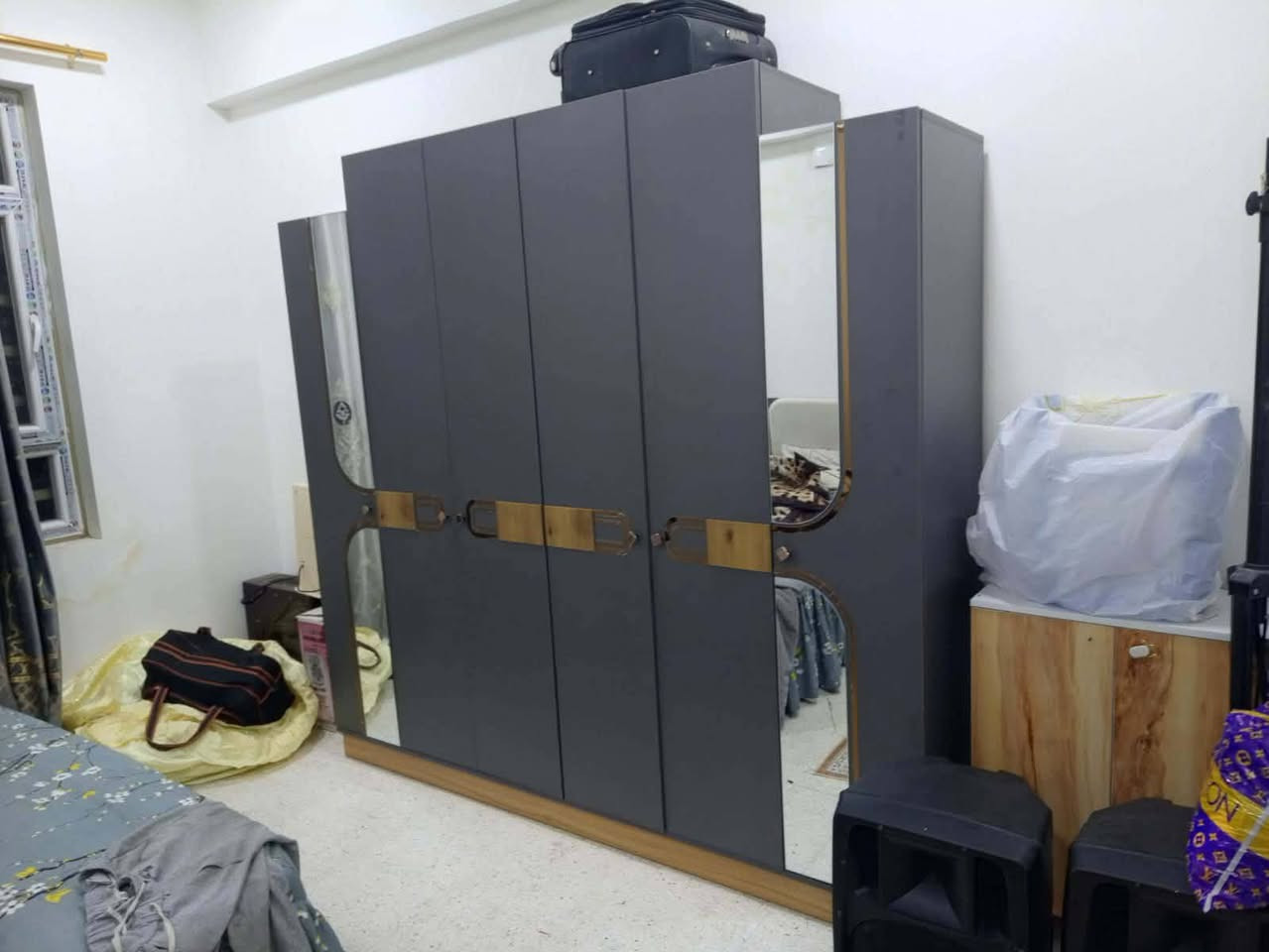 غرفه جديد ستعمال قليل سبوع واحد السعر 700 وياهة دوشك طبي تصال وتساب(***********)
