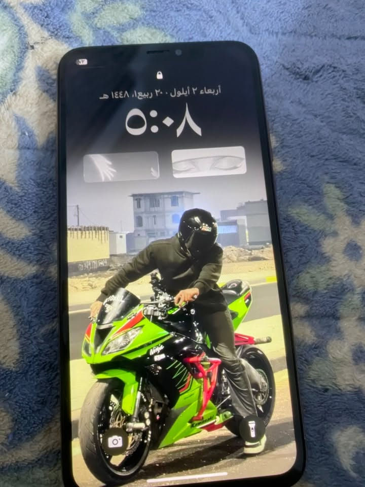 ايفون اكس ماكس جهاز يخبل ومايصرف وشاشه حلوه بس بطاريته ٧٤ وفيس ايدي متوقف وكلشي ماوبدل بي بكاني بغداد مدينه الصدر اورفلي ***********

