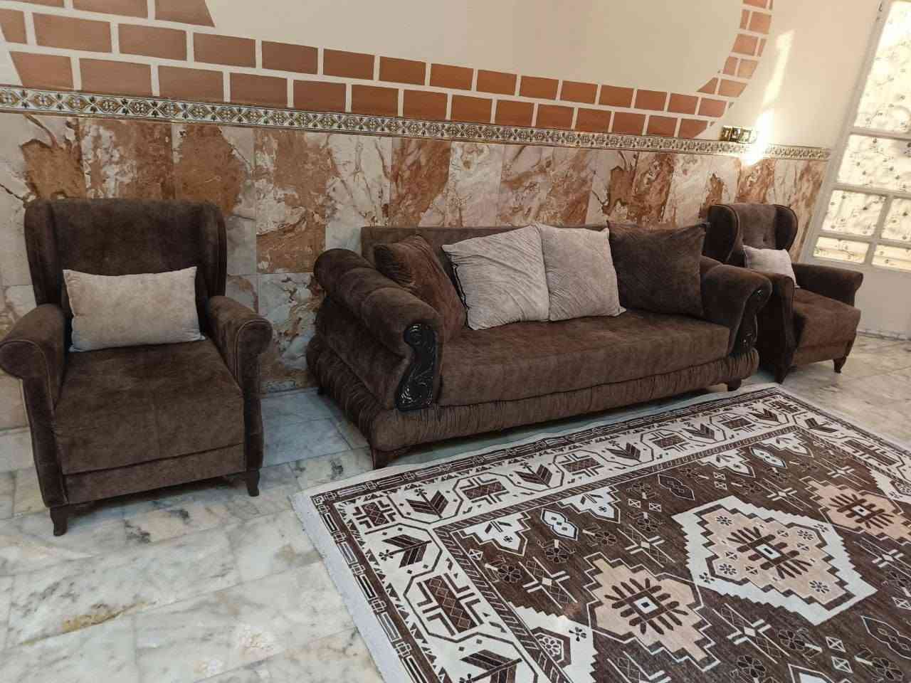 تخم مستعمل نظيف للبيع السعر ٣٥٠
   للاستفسار خاص
