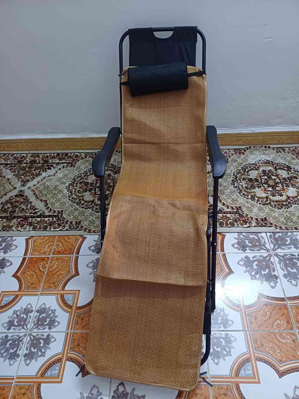 السلام عليكم غراض للبيع كلش نضيفات الشراي هاي رقمي ***********
