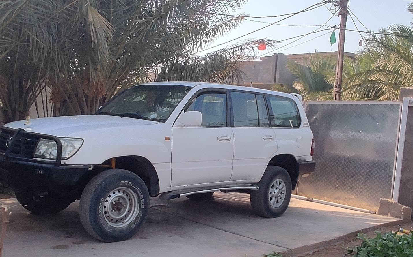 مونيكا 2003 كاز بلادي 
تحويل ثاني يوم 
تبريد تدفئه شغال 
دفع رباعي شغال
سبرنك رياضي جديد 
مكاني ديالى بلدروز 
 
***********
‏‪***********‬‏
