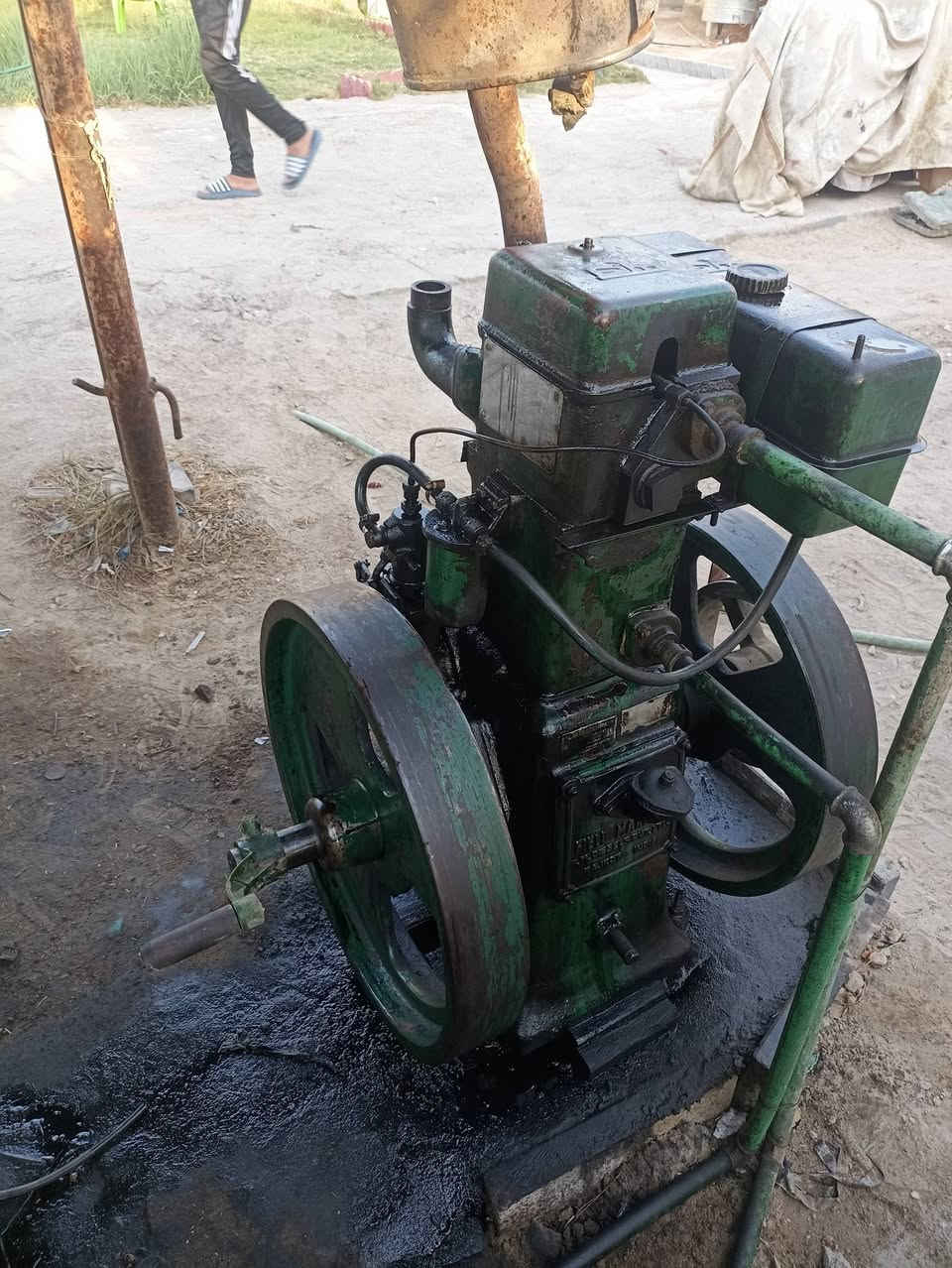 سلام عليكم  للبيع ماطور لستر 8 حصان شغال فول نص هندر  يشتغل بدون راس توليد سعره 500وبي مجال  المكان الديوانيه قضاء السدير  مكلف بالنشر رقم ***********
