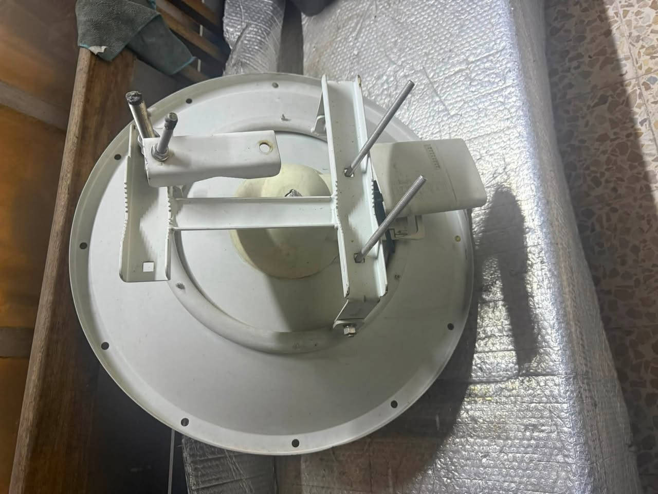 يالله
حديد G45 

24متر

السعر٢٢٥

حديد G35

24متر

السعر 180 الف مع الفراكات كامله

سكترات ubnt مع روكت XWنضيف كلش 

سعر السكتر الكامل ١٤٥ الف

دش ٣٠ مع ٩١٢

السعر ١١٠

بور برج m5 

السعر ٤٠

هب سسكو ٢٤ بورت بور وداتا مع منفذين sfp

السعر ٤٠ 

هب جديد بلكارتونه ٢٤ بورت

السعر ٣٥

مكاني بغداد البياع 

يوجد توصيل لجميع المحافظات

***********
