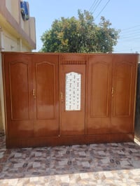 غرفه • مستخدمه • نضيفه