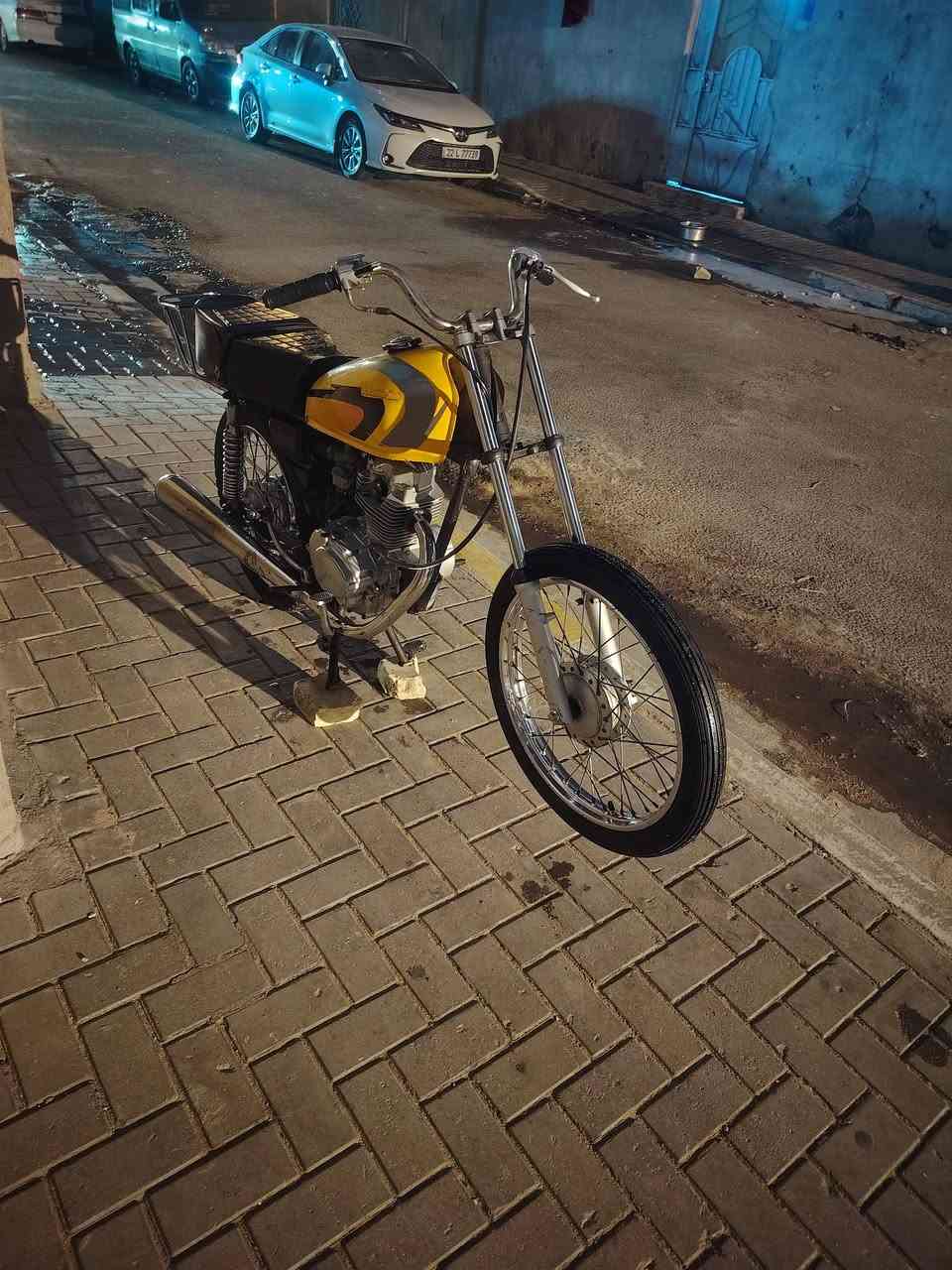 دراجه نامه شلامجه كلك كلك اريدهه اب400بويهه مجال شوفت عينك دراجه نضيفه توصل وتساب ***********
