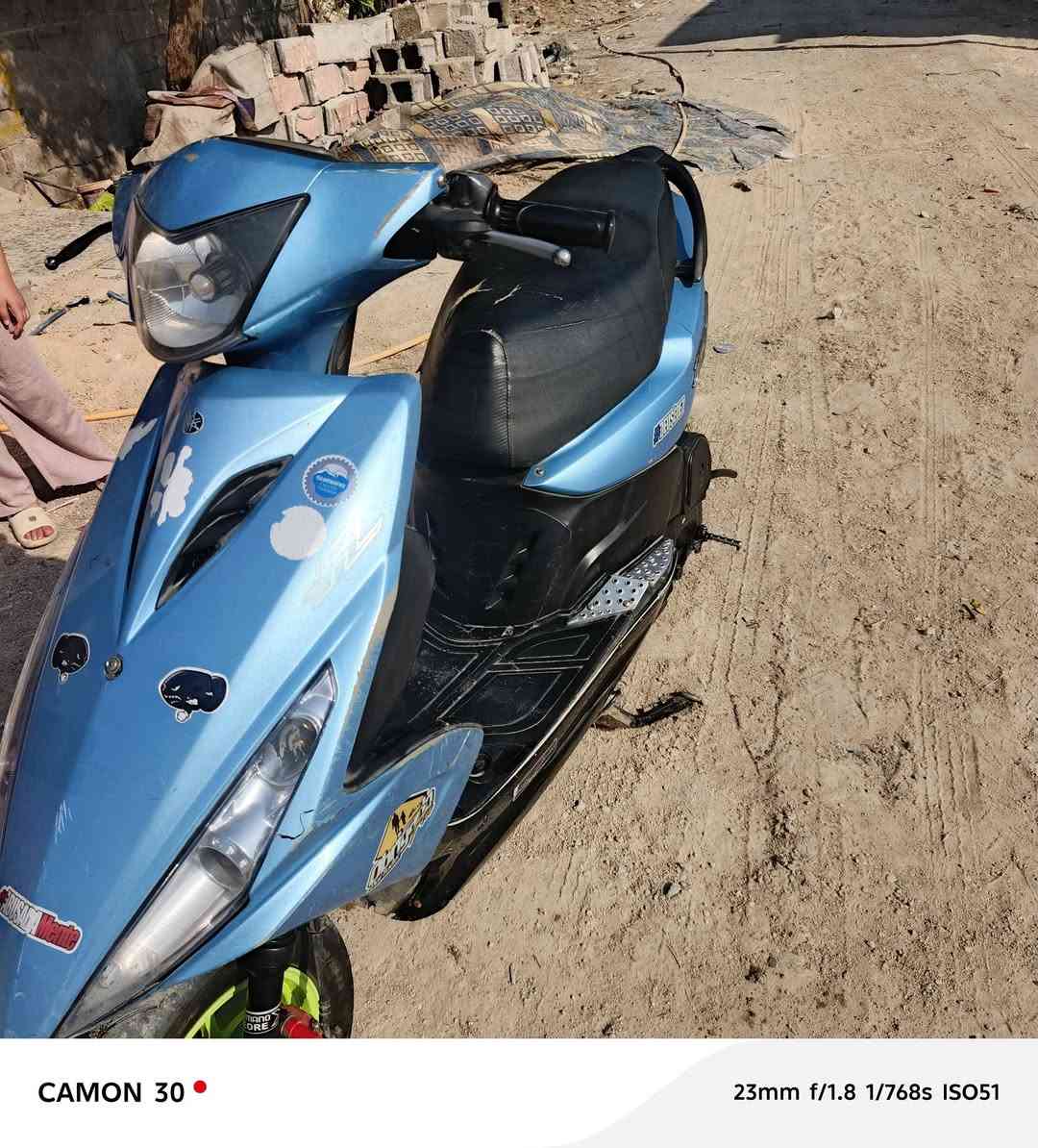 دراجه ماكس رياضي ب٣٧٥وبيها مجال بغدادمدينةالصدر حي طارق القديم ***********

نص مكتوب في الصور:
- CAMON 30 23mm f/1.8 1/768s ISO50
- CAMON 30 • 23mm f/1.8 1/615s ISO50
- CAMON 30 23mm f/1.8 1/768s ISO51