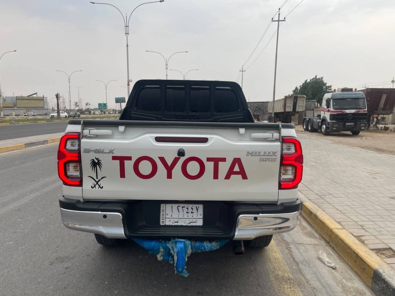 هايلوكس سعودي • ٢٠٢٢ • فور ويل