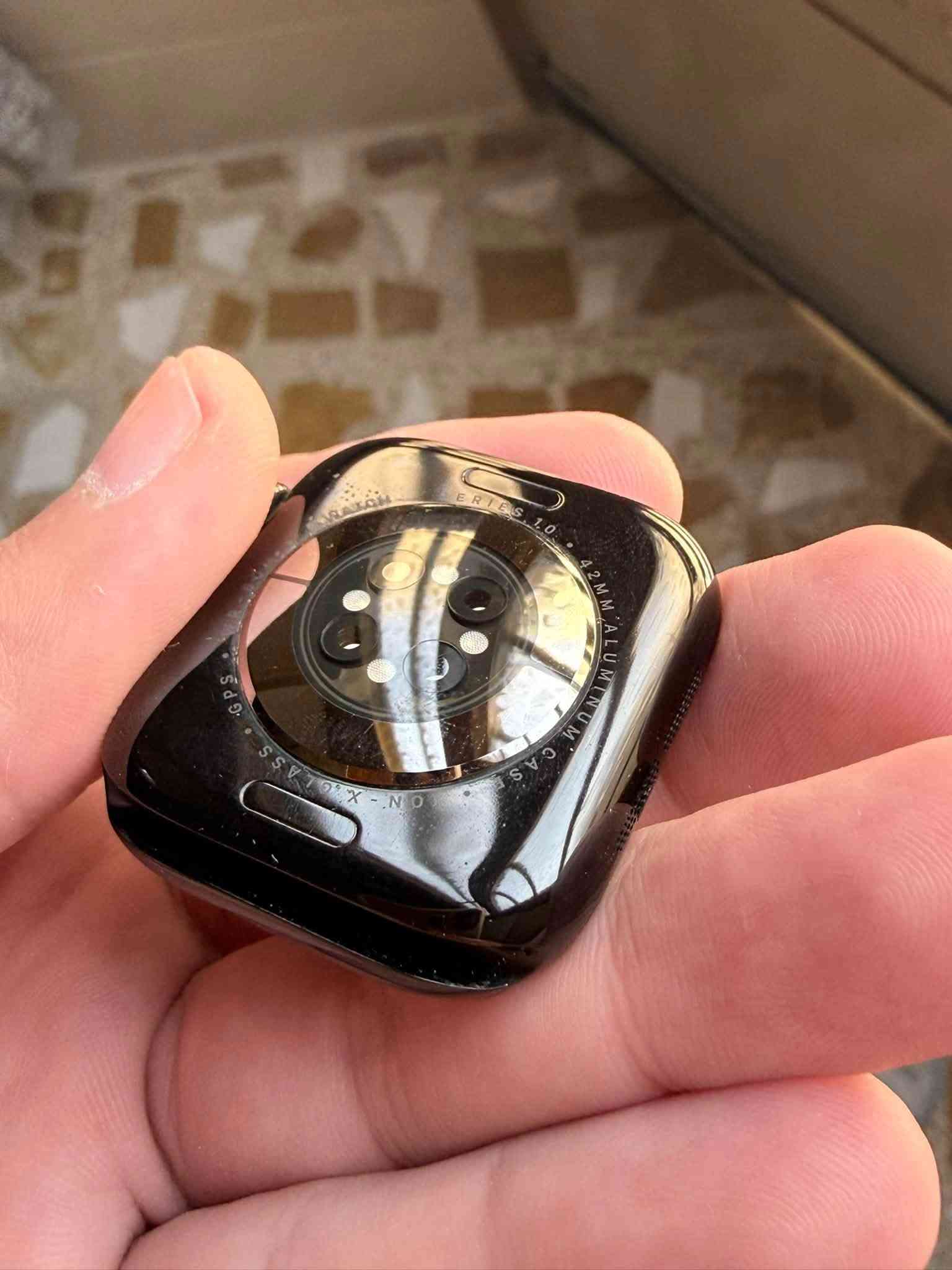 لا توجد تفاصيل

نص مكتوب في الصور:
- 3:40 Apple Watch مقترن الاسم Ahmed Apple Watch إصدار watchOS 26.3 (23S620) اسم الطراز Apple Watch Series 10 (GPS) تفاصيل الطراز علبة ٤٢ مم - ألومنيوم رقم الطراز MWWF3LW/A الرقم التسلسلي MNVWL3V921 عنوان Wi-Fi 9C:1A:25:99:0D:04 Bluetooth 9C:1A:25:90:A2:28 SEID العثور على Apple Watch يمكنك تحديد موقع Apple Watch، أو تمكين نمط الفقدان، أو مسحها باستخدام تطبيق تحديد الموقع. إلغاء اقتران Apple Watch
