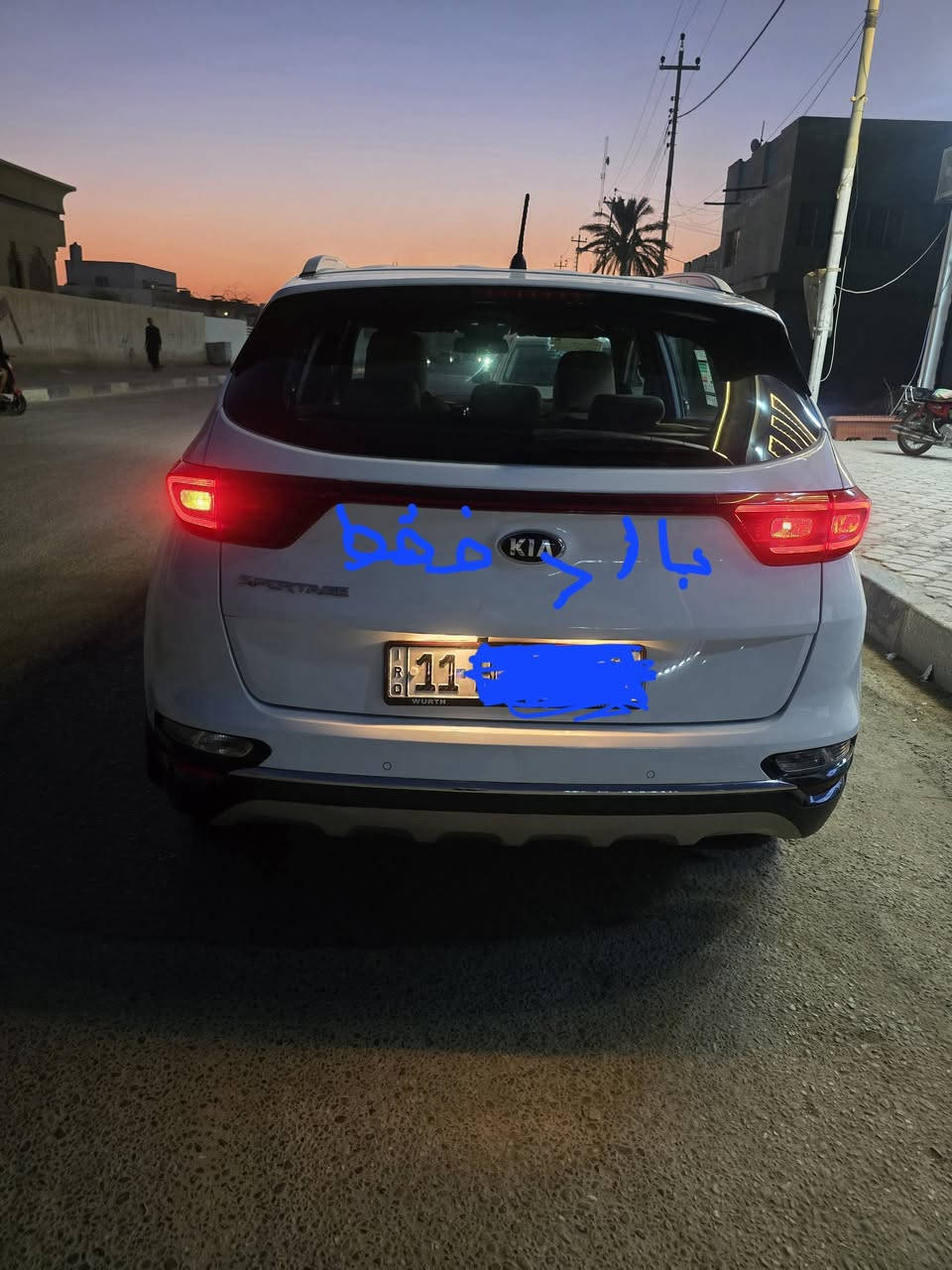 سبورتج ٢٠١٩ نص فول بصمه حساسات سيارة مالت بيت نضيفه بيه بارد جاملغ وبارد جنطه بدون صبغ سياره جاهزه ومدوشمه ارضيه وكشنات مكان السياره كربلاء سياره خليجي
سعره ١٨٧ وبيه مجال حك الجيه ***********
