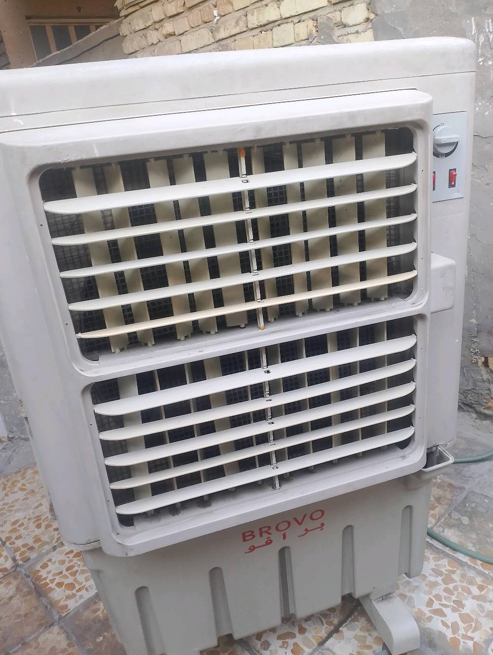 سلام عليكم مبردة كونفيره لبيع بسعر مناسب سعر 60 وبيها مجال مكان تاجي حي حسن العسكري شراي مراسله عله واتساب عله رقم ***********