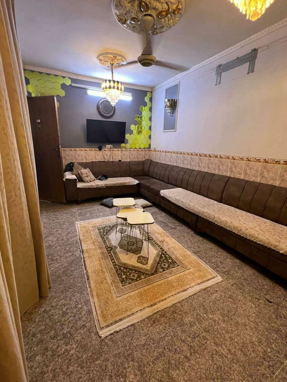 بيت طابو زراعي سند 25  بدولعي بشارع ابو الغاز مساحته  117نزال23واجهة5 البناء نظيف البيت حاليا بي مؤجر تريد تبقي تريده يطلع باقي التفاصيل خاص
