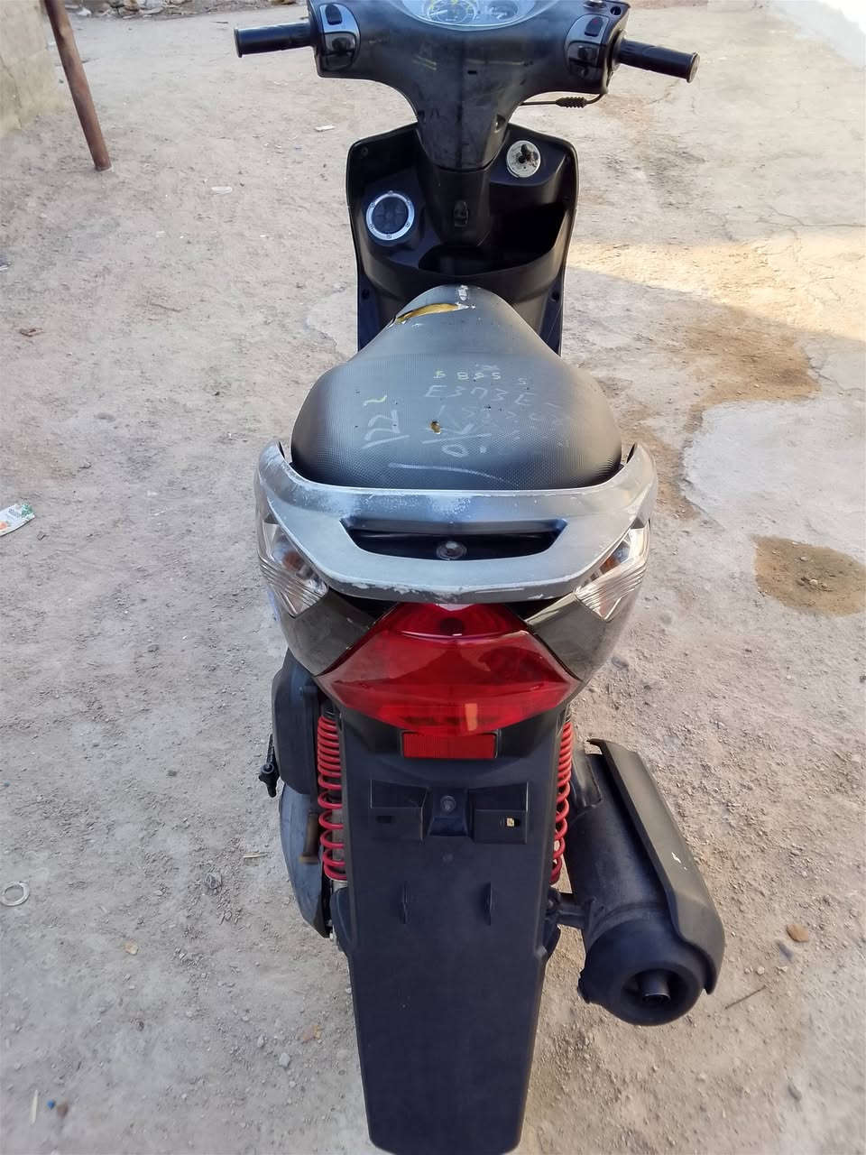دراجه ثعلب للبيع كابريتر كامله مابيهه اي نقص محرك مكفول ناعم شلعه ومعدل حلوه كهربائيات كلهه شغاله كفرات اصلي مختم دبلات شغاله طسه ناعمه دراجه جديده وكلهه كامله مكاني بغداد الشعله شراي اتصل مامتواجد على نت ***********
