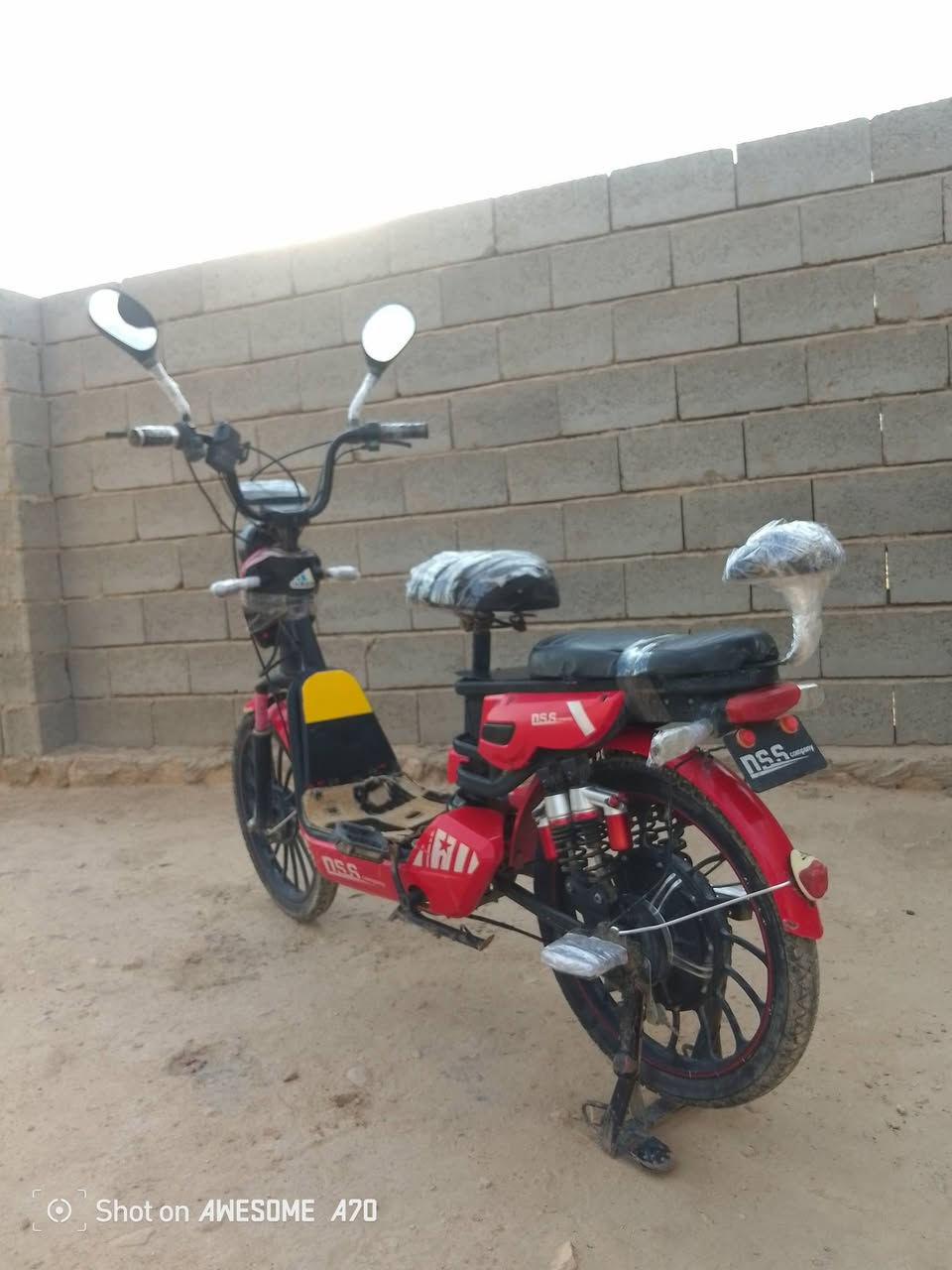 ماطور شحن للبيع جاهز عايزه بس باتريات 
***********
