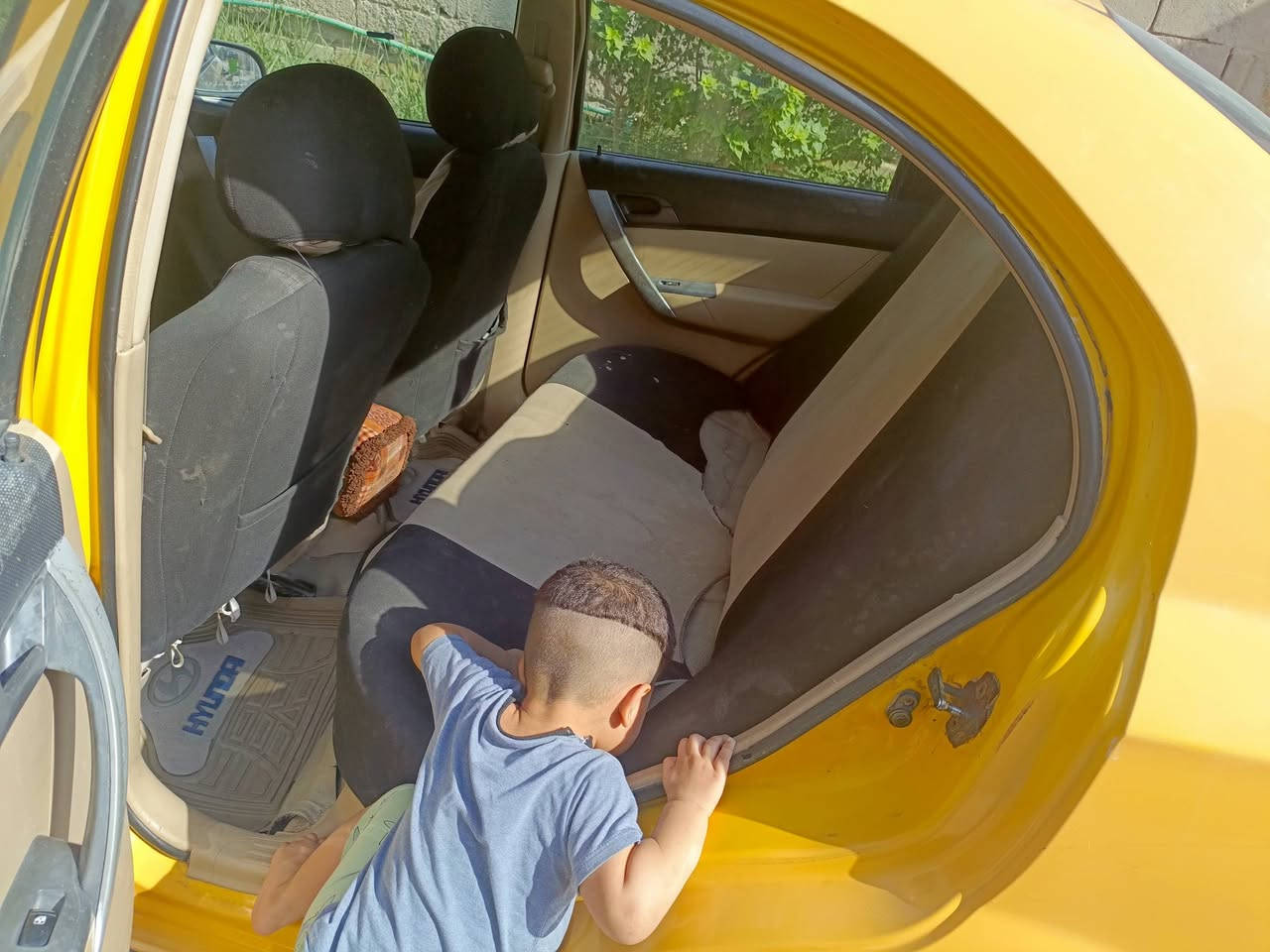 السلام عليكم 
افيو خليجي للبيع مكينه مفتوح مو مسكر
كير اوتو 
مكانه ناصريه
للاستفسار
***********
