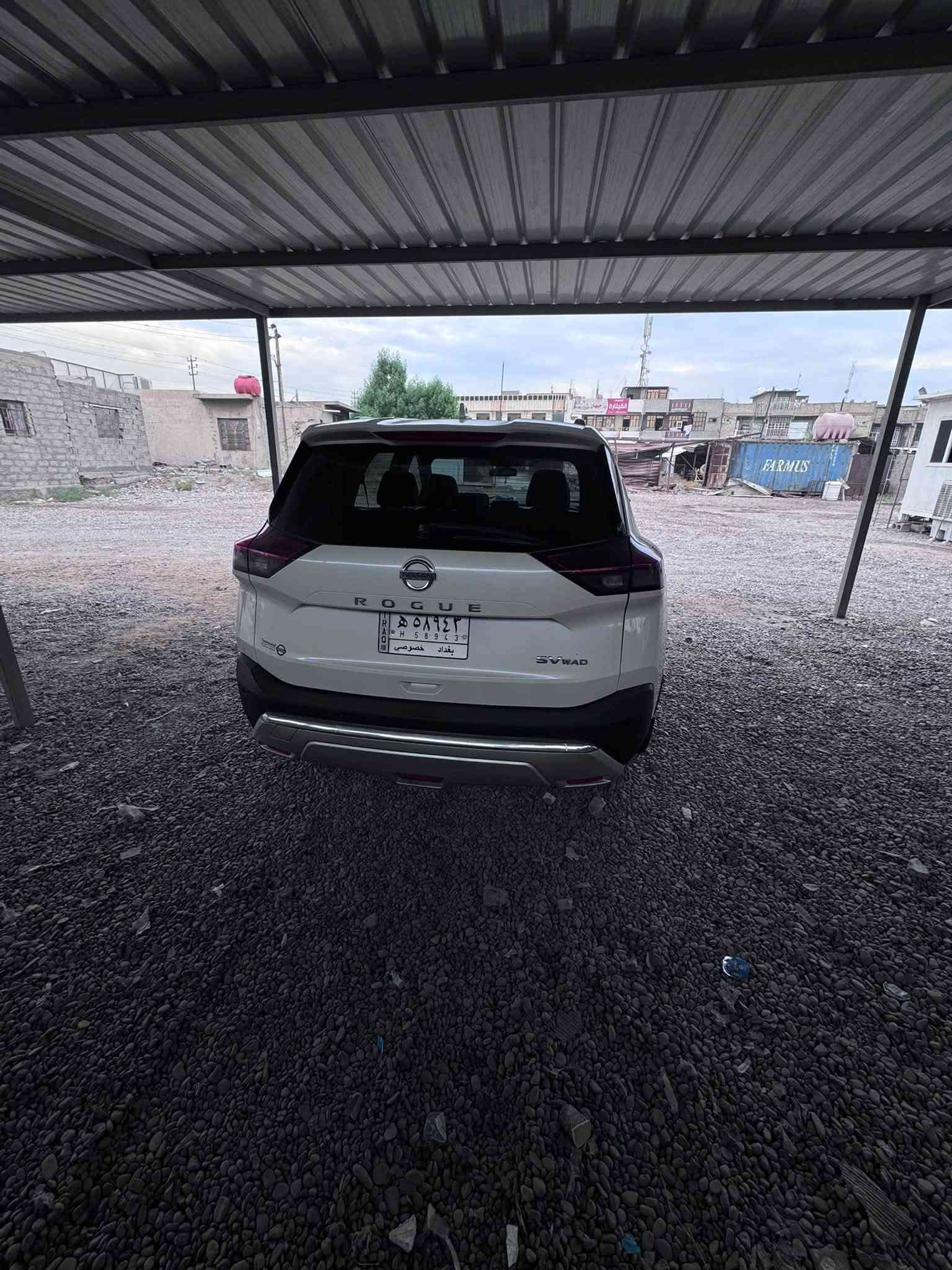 نيسان روج محرك 2500 موديل 2021 رادترات فقط بنيد مصبوغ بدون ضرار بي جنط مبدل اصلية جملق خلفي مصلح ومصبوغ *********** سعر 150$

