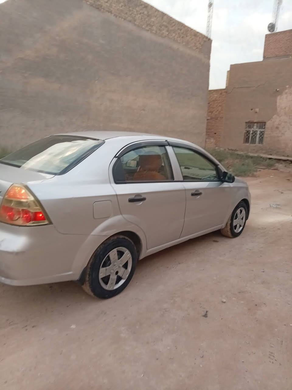 افيوا 2013/ خليجي محرك 1600/ كير اوتوماتيك سنويه وهزة جديده بسمي تحويل مباشر بيه 3 قطع رش صبغ بدون تبديل وبدون ضربه عابرة جاملغ امامي وبنيد  فقط، مكانها بالقاسم  السعر 57/ وبيه مجال للشراي ***********
