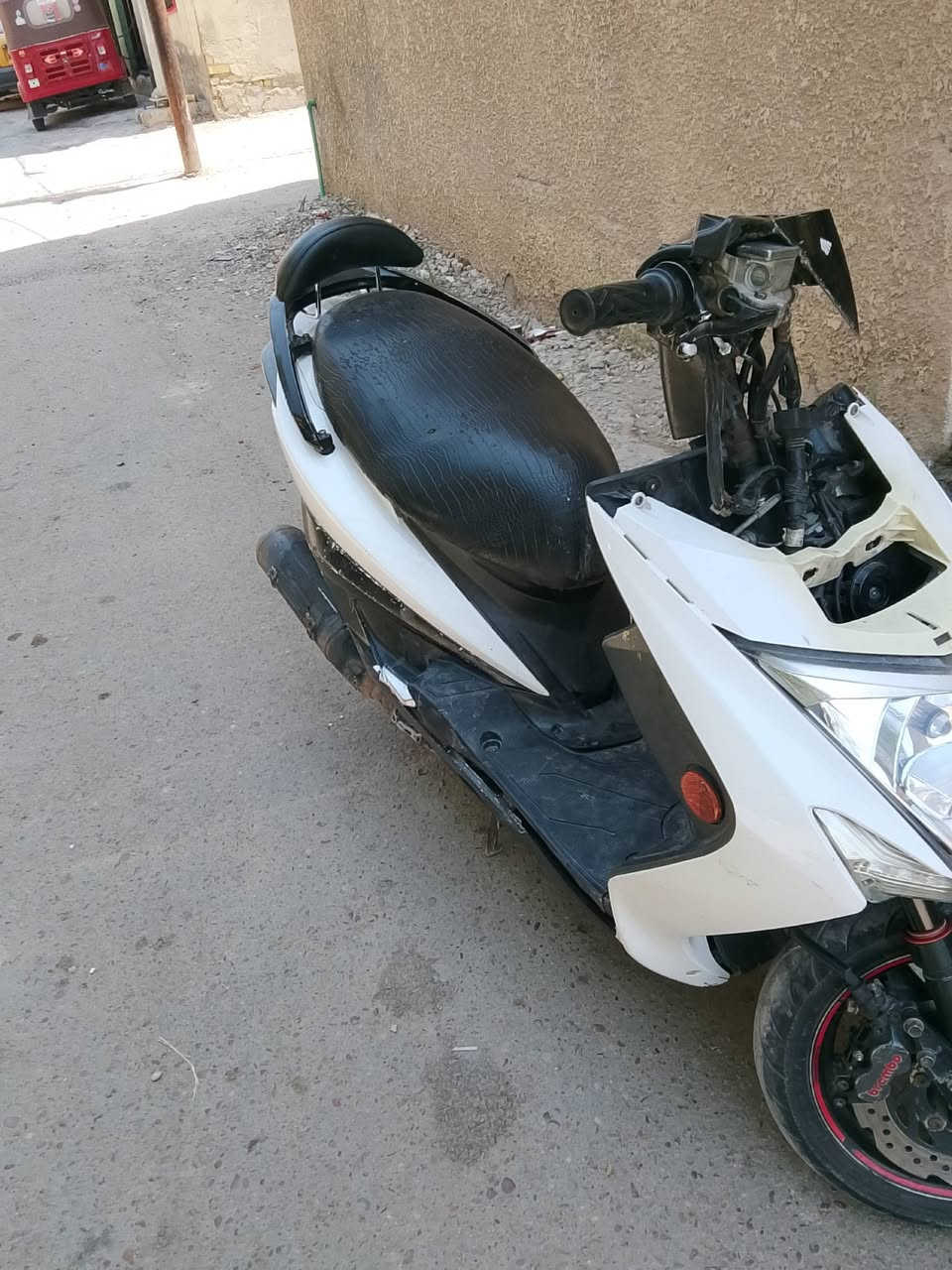 من رخصت صاحب لكروب دراجه سكنس لد كوري دراجه مكينه 58هاون دراجه بيه غراض رياضيه صدر وفجوفلنجه وفراك بريك ريتضي وقباقه كور ياضي سلف رياضي كلجات رياضيه جاملغ امامي رياضي كاربون ضفيره جديده باتري جديد تايرات جدد دهن جديد دراجه كفراته كامله بيه بيه نقص سمجه صفح وتريشه جوه دراجه ابيع طافي بيه فيتبم واكف وتتفيلس بس سعر 550وبيه مجال لطيبين***********خابرني وشلع عيوني
