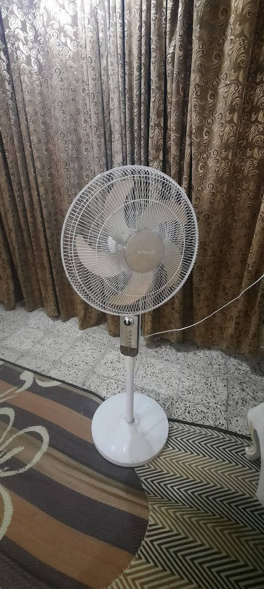 مروحة عمودية • نضيفه • كربلاء طويريج