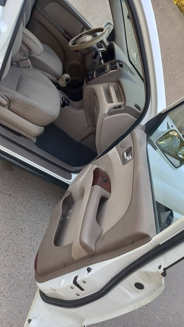 السلام عليكم سبورتج موديل ٢٠١٠ خليجي رقم بغداد جديد بدون ضربه بدون صبغ مكفوله جاهزه من كل شي كير ومحرك وتبريد وحاديه تخم تاير جديد داخل نظيف محرك ٢٠٠٠ السياره نظيفه حيل السعر ١١٨ مكاني بغداد حي الاعلام قريب على تقاطع درويش ***********
