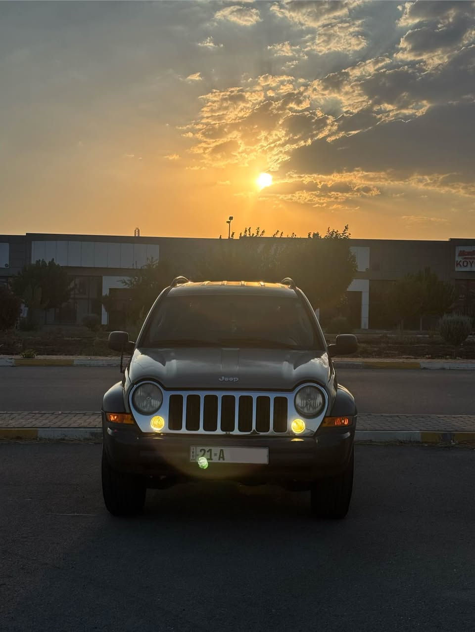 Jeep liberty 4x42007🇺🇸
فول فول مواسەفات 
نیو شەغال 
تراکشن 
٦ ئێرباگ 
جام کارەبا 
ئاوێنە کارەبا 
عەتەر نیکل 
کوشن کارەبا
تەحدید سورعە 
دەبڵ ئەکسل
شاشە و کامێرەی بۆ بەسراوە
٤ تایەی تازەی مارکەی لە ژێرایە
ڕۆنی تازە گۆڕاوە 
١٨٨کم رۆشتوە  
٢٥٠ نوقسانی نیە 
دەعامی بۆ دەعامی بە شەرت  
تەقە و ڕەقە گێڕ مەکینە ئەکسل دەبڵ ئەکسل کارەبای کامل کامل هەر هەمووی بە شەرت 

بێ بۆیاخ
تەنها چەمەلەخەکانی پێشەوەی سایەق و سەکن یەکی بستی تەعدیلە  
82 ورەقە و مەجالێکی کەم

سلێمانی/ ***********
0️⃣7️⃣7️⃣0️⃣ 1️⃣7️⃣8️⃣ 0️⃣3️⃣7️⃣3️⃣

ئەگەر موشتەری نی تێل مەکە… السليمانية, العراق
