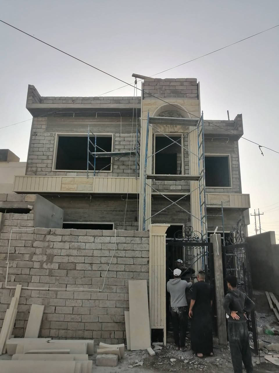 الحمدالله العمل مستمر في داخل الشرقاط من يرغب بل عمل يتصل عل خط و الخاص مفتوح ***********
