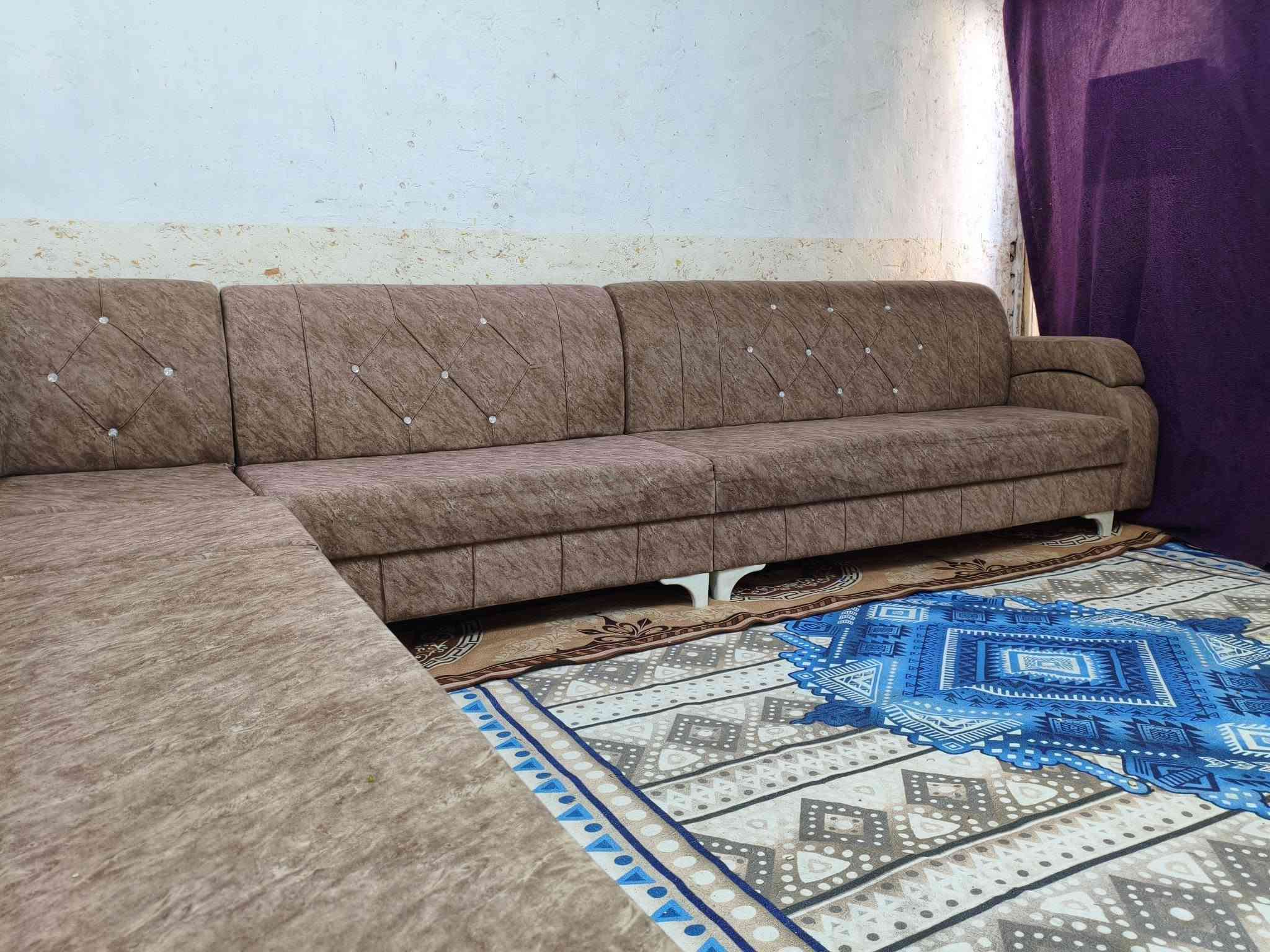 ديوان 10 مقاعد تزكام درجئ اولى نضيف حيل مابي اي ضرر سعره 225وبي مجال مكاني الكاظميه يوجد توصيل بكروه *********** يوجد واتساب
