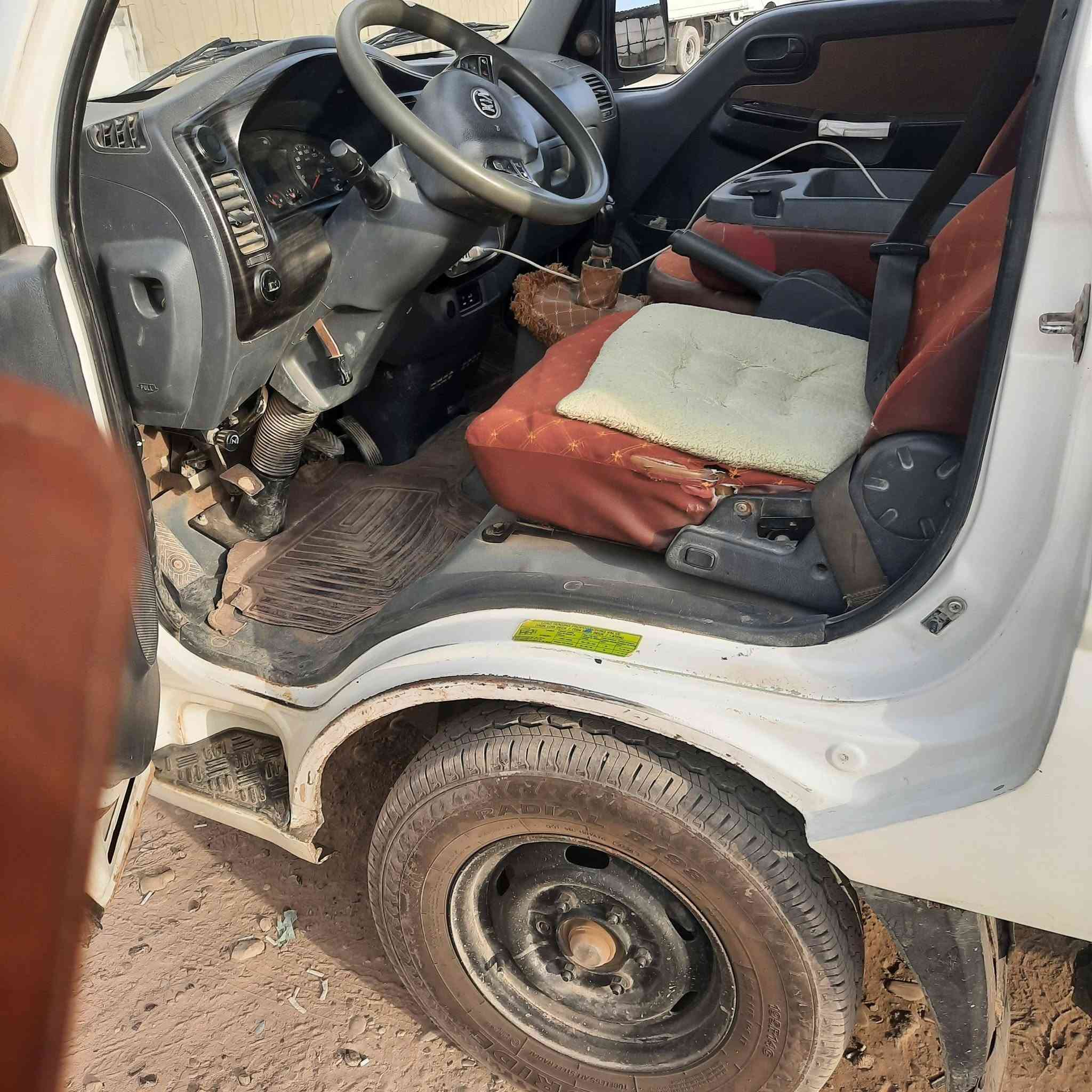 سلام عليكم كيا بنكو ٢٠١٨ محرك ٢٧٠٠ سنوية جديدة لغاية ٣١ باسمي مكانها بغداد زعفرانية نقصها تبريد فريز لازم يتبدل ومسجلها ساكت 
سعر ١١٠ بيها مجال قليل هزة جديدة
