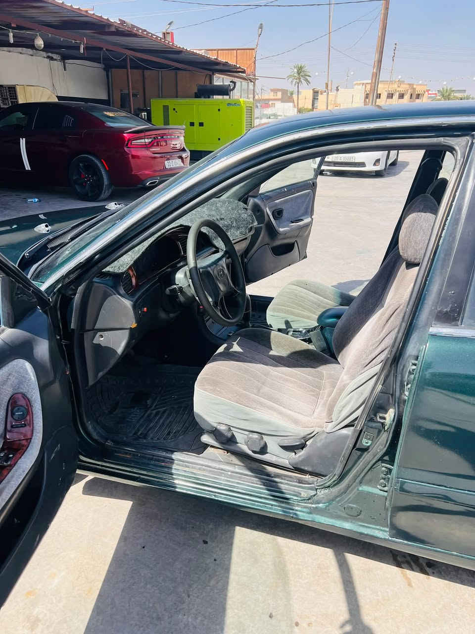 السلام عليكم 
سوناتا تو موديل 94 سيارة جديده معمره تعمير جديد من دعاميه لدعاميه مابيه أي نقص تخم تاير صدر امامي خلفي تدفئه تبريد شغاله سنويه ل29  معرضه 38 وبيها مجال *********** عنوان ديالى المقداديه
