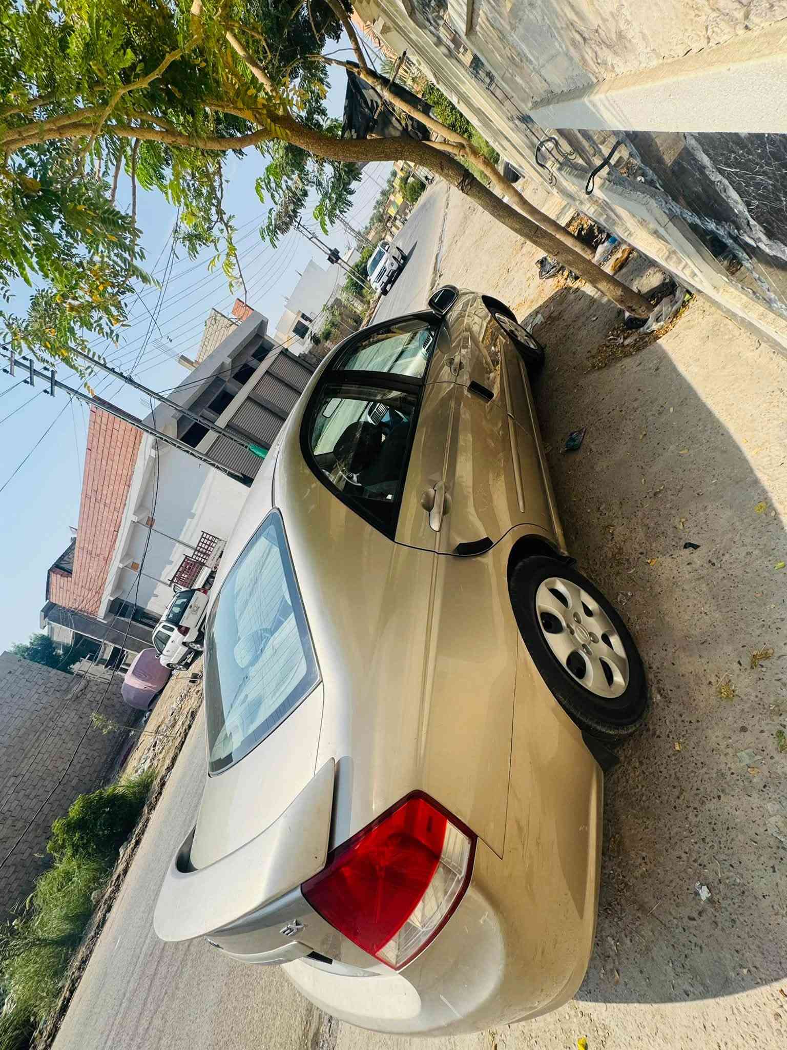 السلام عليكم سبكترا للبيع تبديل قطعتين بلادي بدون صبغ بدون دواخل بدون ايرباك رقم بغداد سنويه وهزه ورقم كله جديد السياره باسمي تحويل مباشر مكينه كير تبريد تدفه صدر امامي خلفي تخم تاير كله مكفول سياره كامله مابيه اي نقص شرط الفحص مكاني بعقوبه السعر 85وبيه مجال ***********
