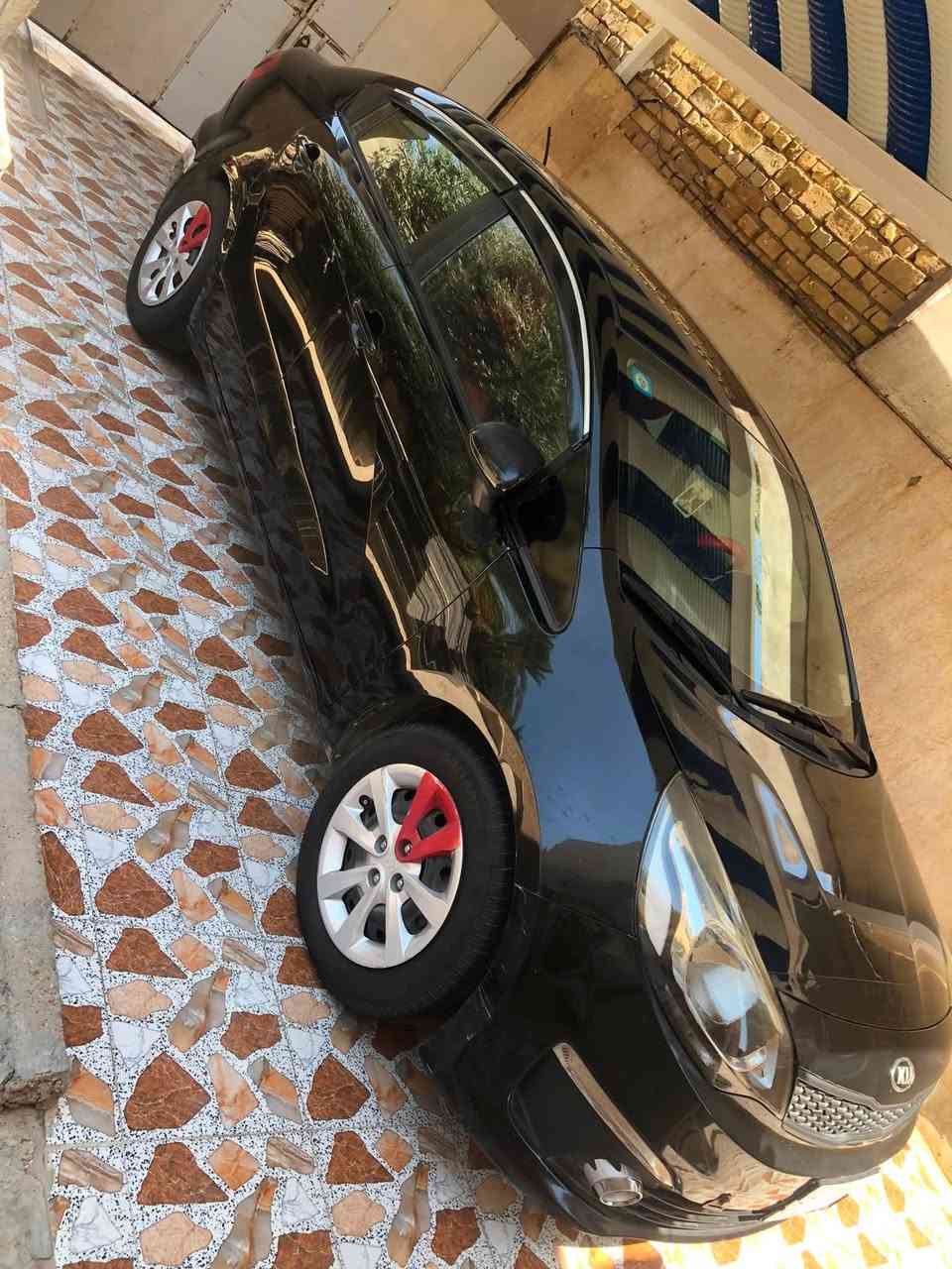 1_كيا ريو موديل 2017 وارد أمريكي
2_محرك Gdi 1600
3_ گير 6 نمر اوتوماتيك + عادي 
4_ نظام (Eco) اقتصادي
5_ نظام مانع انزلاق 
6_اللون اسود ماشية٦٦ألف ميل 
7_دوشمة ودواخل رياضي
8_رقم بغداد ألماني
9_منظومة لايت زنون  عالي ناصي
10_باتري جديد
11_تايرات جدد
12_شاشة تاب + كاميرا 
13_تدفئة تبريد بلادي 
14_تحكمات ستيرن جهتين فول
15_عازل جام حراري
16_جام 4 كهرباء
17_گبات رياضي
18_ حاكية سقف
19_( بإسمي ) السيارة جاهزة
 ما بيها نقص
20_ قبق الصندق مبدل (بأمريكا)
 سرقة يعني مابيهة حادث مابيهة صبغ 
21_ بارد بالبنيد بالعراق
22_مبدل كازكيت دبل 
يعني ( تنسى الدوانز )

مكان السيارة. تتواجد
بغداد الكاظمية
واسط قضاء الحي
السعر 90 وبي مجال
***********
