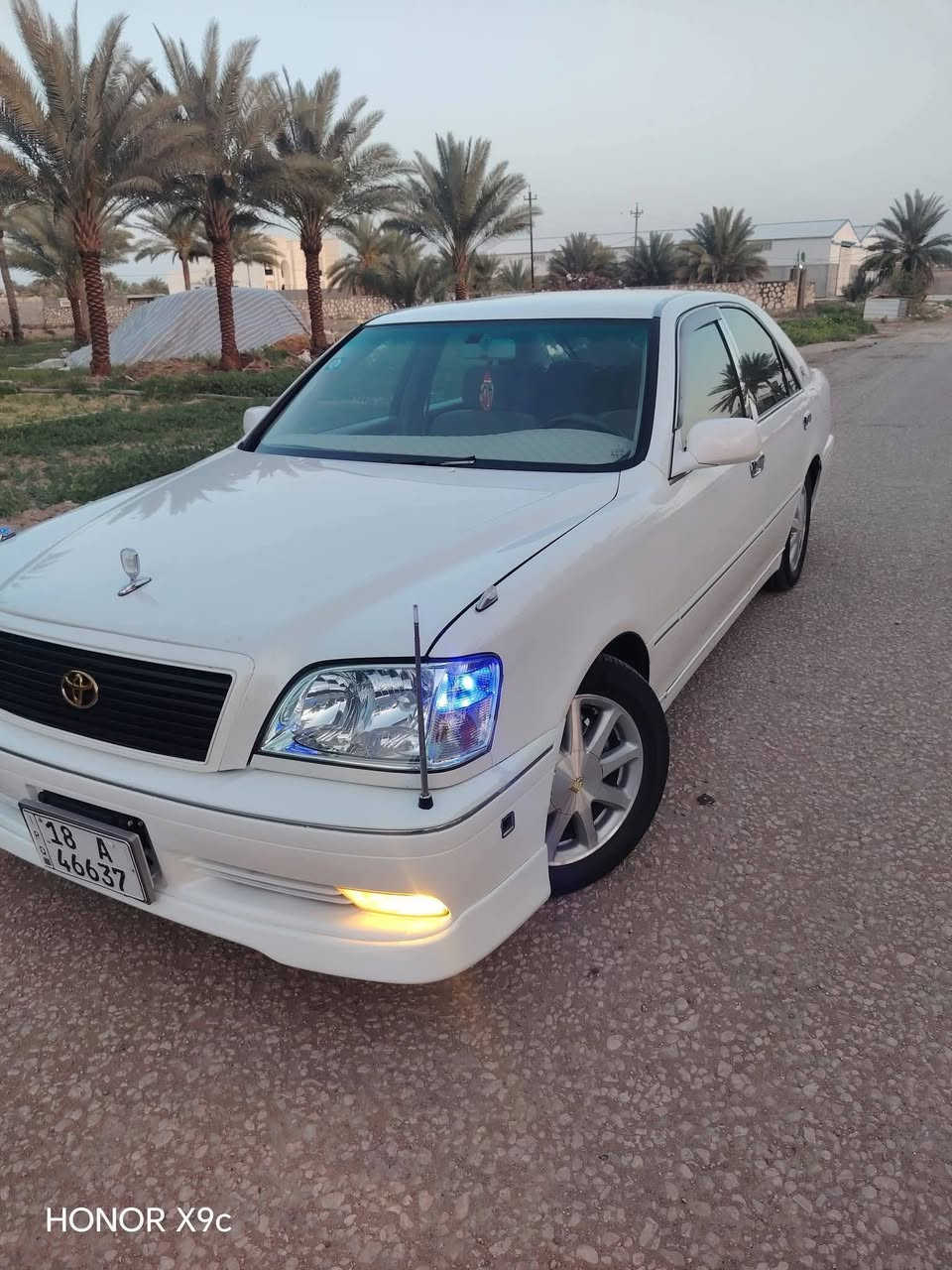 السلام عليكم ملكه للبيع موديل 2001 صدفي السياره رقم بابل بسمي تحويل ثاني يوم   السياره دكمتين العنوان بابل الحمزه الغربي  بيع فقط للإستفسار على هذا الرقم ***********

نص مكتوب في الصور:
- HONOR X9c