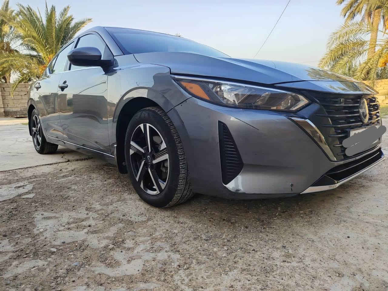 🚘 نيسان سنترا 2024 SV | وارد أمريكي 🇺🇸
✨ فئة SV فل مواصفات عدا الفتحة
🔹 محرك 2.0 لتر / 4 سلندر
🔹 ناقل حركة CVT أوتوماتيك
🔹 دفع أمامي
🔹 شاشة وسطية + Apple CarPlay وAndroid Auto
🔹 كاميرا خلفية
🔹 مثبت سرعة
🔹 أنظمة أمان ومساعدة للسائق
🔹 جنوط ألمنيوم
🔹 اقتصادية بالوقود ومريحة جداً بالقيادة

🛠️ الضرر والصبغ فقط بنيد 
✅  بدون اضرار بالشاصي او دواخل السيارة 
✅ بدون ضرر قوي
✅ سيارة مرتبة ونظيفة وجاهزة للاستخدام
مكانها ديالى للاستفسار الاتصال ع الرقم  ‭***********‬
