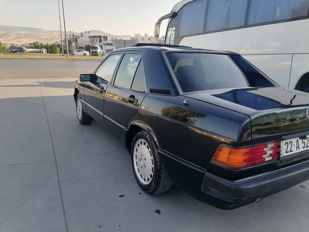 ***********
مارسيدس 190موديل 1991 محرك بيلادي اربعة سلندرة  محور كابريتةر  بشرط ماشاءالله حيل نضيفة كير عادي
كاميرة خلفية
اثنين جامات كهربائي
سلايت اشتغول بشرط
تبريد اشتغول مثل ثلج🥶
شاشة ايباد
بلوتوث
كهربايات كل بشرط كل اشتغول اي نقص مابي
رقم و سنوية جديد حتا 2031 سنوية بآسمي 
سعر 45مجال بسيط 
سيارة ماشاءالله خير من الله كل بشرط كفالة عامة
رقم:***********
مكان:سليمانية السليمانية, العراق

