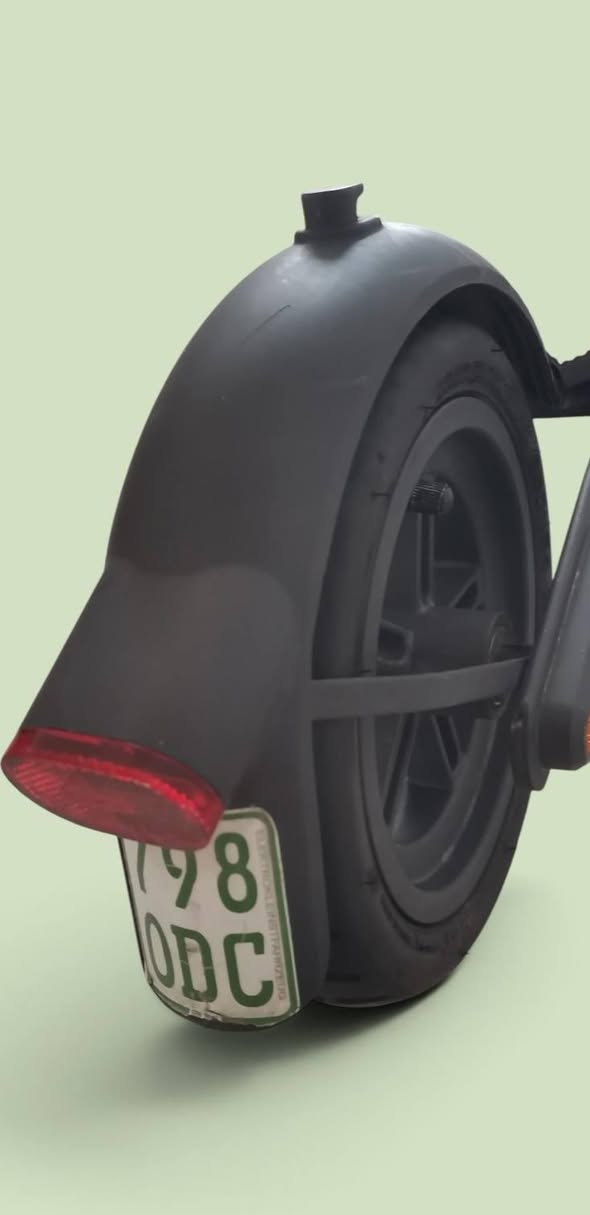 🛴 بابەت / سکۆتەر (٤) بالەی ئەڵمانی 🇩🇪
🛴 مارکە / (Xiaomi ) شاومی
🛴 جۆری برێک / دیسک
🛴 مۆدیل / /17/128/2020
🛴 کێش (17,3) کغم 
🛴 توانای هەڵگرتن /110کغم
🛴 توانای رۆشن / 20کم لە سەعاتێکدا
🛴 تایبەتمەندی / بلوتوث، لایتی پێسەوە 🔦، ئیشاراتی راست و چەپ، ڤۆلتیە 42V.
🛴 مۆدی لێخورین / ( D, S, 🚶‍➡️) 3مۆد
🛴💰 نرخ (250 ) $
🚛 گەیاندن هەیە پەیوەندی بکە
*********** 
🏙️ شوێن /سلێمانی
  D, S, 🚶‍➡️ 
🛴 المادة / سکوتر4 بالە المانیە 🇩🇪
🛴 ما/رکە / (Xiaomi ) شاومی
🛴 نوع البریک / دیسک
🛴 /المودیل / 17 /128 /2020
🛴 الوزن / (17,3 ) کغم
🛴 تحمل الوزن / 110کغم
🛴 السرعە /20کم عل الساعه
🛴 الخصوصيات / بلوتوث، لایت امامی 🔦، اشارات یسار او یمین، القوە الکهربائیە 42V
🛴 جیرات /( D, S, 🚶‍➡️) 3 جیر
💰 نرخ / (250) $
🚛 التوصیل موجود اتصل  ***********
🏙️ المكان // السلیمانیە السليمانية, العراق
