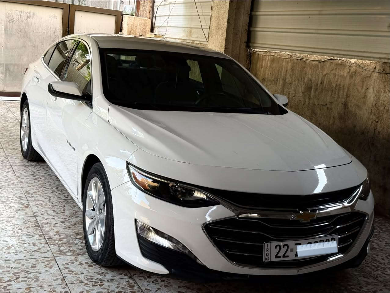 ماليبو 2024 LT - وارد امريكي
رقم اربيل بأسمي
مكينة 1.5L توربو
ماشية 69.000 كم 
المواصفات 
بصمة تشغيل عن بعد
كرسي السائق كهرباء 
رادار امامي وتوقف ذاتي
حساسات خلفية
تحديد المسار
ويل كب كروم 18
تدفئة كشنات 
تحكمات ستيرن + مثبت سرعة
مانع انزلاق - اوتو ستوب
كاميرا خلفية 
تبريد قطعتين - هاند بريك بصمة

حادث السياره صبغ جاملغ وباب جهة اليمين بدون دواخل بچم كبس لغد شاصي مكفولات مكانين بارد وسونار واضح  ايرباك برده فقط راجع سستم 

سعر السياره : 12.500  125 ورقه وبيها مجال لشراي
للاستفسار:  ***********
مكاني بغداد حي الجامعه
