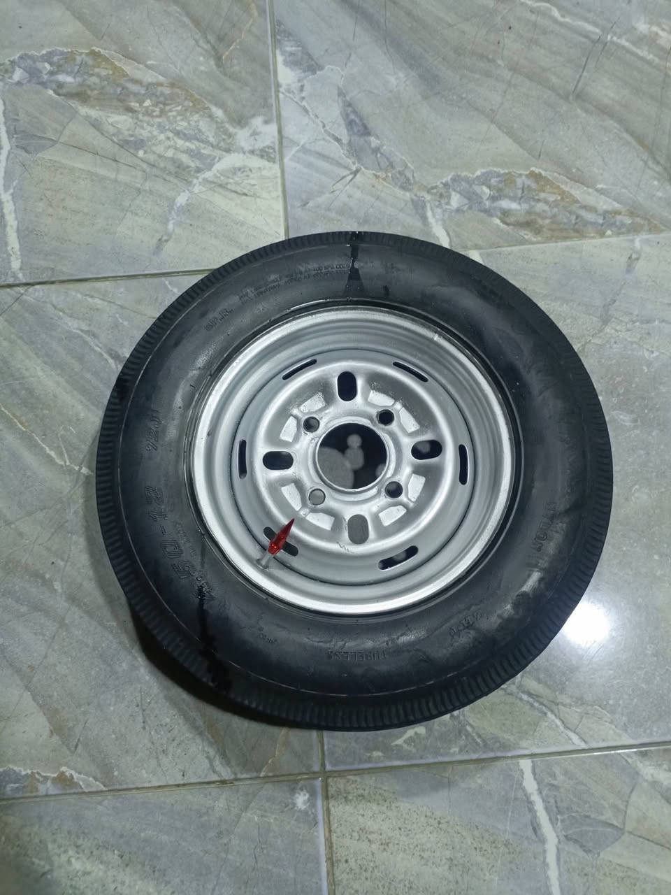 سلام عليكم للبيع سبير ستوته عدد 2 كاملات نضيفات تك ب 30 الف اي استفسار اتصل *********** مكاني كوت مركز
