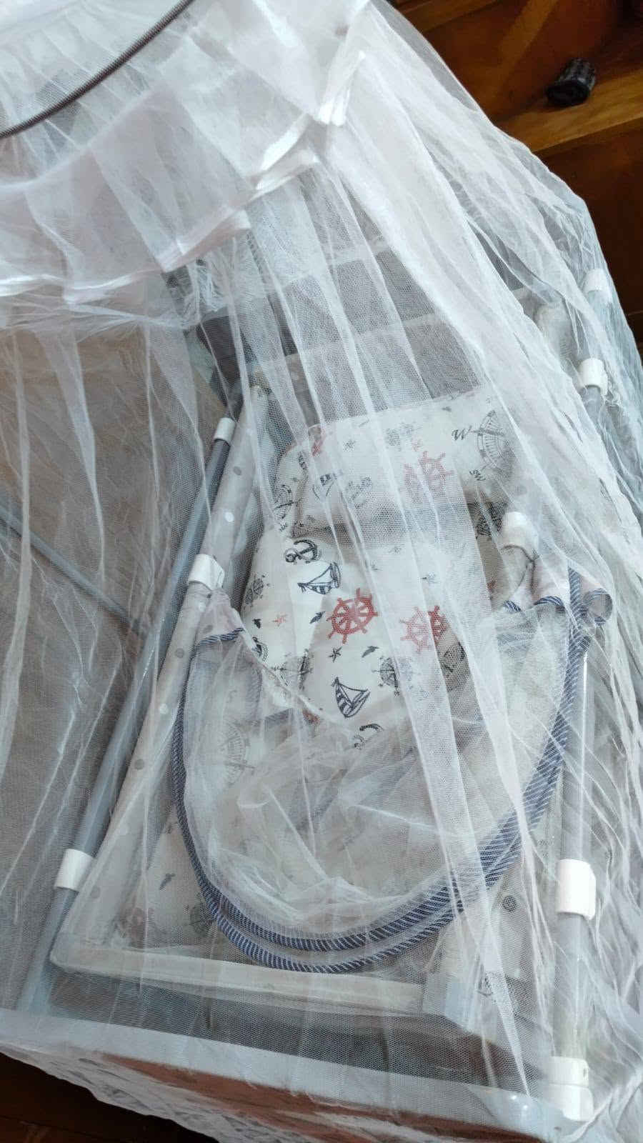 السلام عليكم كاروك طابقين وبي كركوت هزاز ينفصل عن الكاروك وكامل وينفتح يصير سرير فقط بي ضرر بسيط من ينفتح الخشبه مكسوره   سعره 70 الف وكرسي هزاز جديد سعره 15 وراوتر شغال على الفحص سعره 10 حجله فقط نقص تاير سعرها 10  مكاني بابل ورديه خارج للاستفسار ***********
