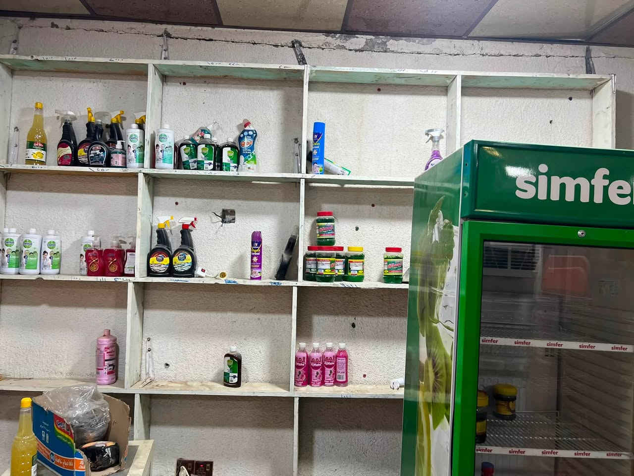 جام خانه المنيوم ٣متر ورفوف خشب للبيع المكان البصرة ابو الخصيب***********واتساب
