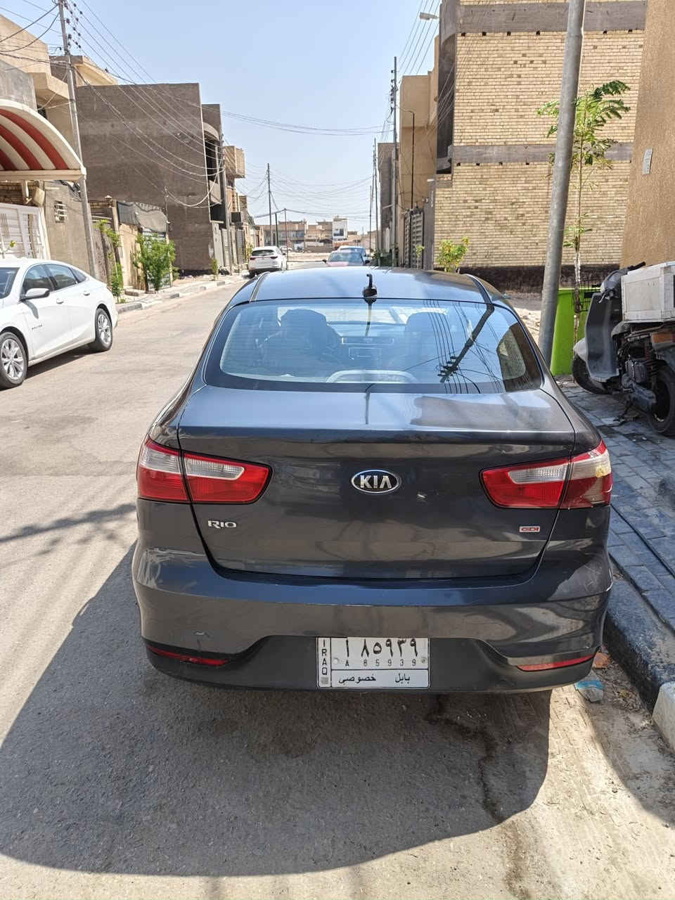 السلام عليكم ريو موديل 16 خليجي ماشيه 88حقيقي نضيفه كلش وسوناره موجود عندي حادثه بسيط 
محرحك 1600
تبريد ثلج 
مكاني كربلاء 
رقم بابل 
السعر 88 وبيه مجال بسيط 

***********

