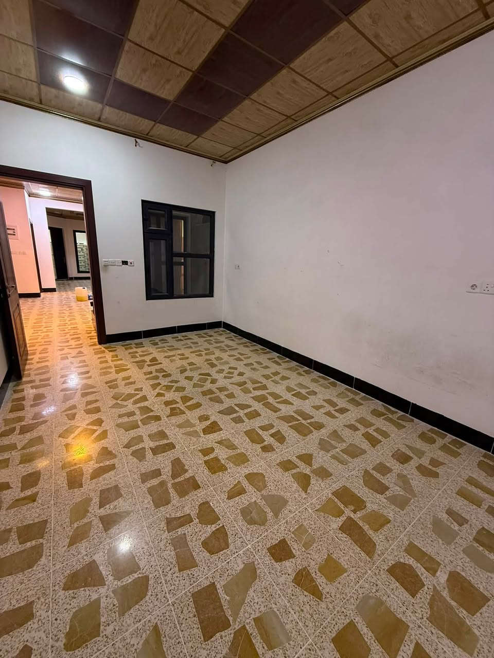 بيت للبيع  حي الملايين الأولى تقطيع حارس محمد  وصل بلدية مدخل ملايين الثانية مساحة ١٤٠ م واجهة ٧ عمق ٢٠ اتجاه قبلة طابق ونص  بيت بناء حديث نظام سبالت  كامرات. دكتات  تسليم فوري للأستفسار  على الأرقام ***********  
***********
