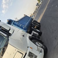 شاحنة ٢٤٠ • للبيع • واتساب
