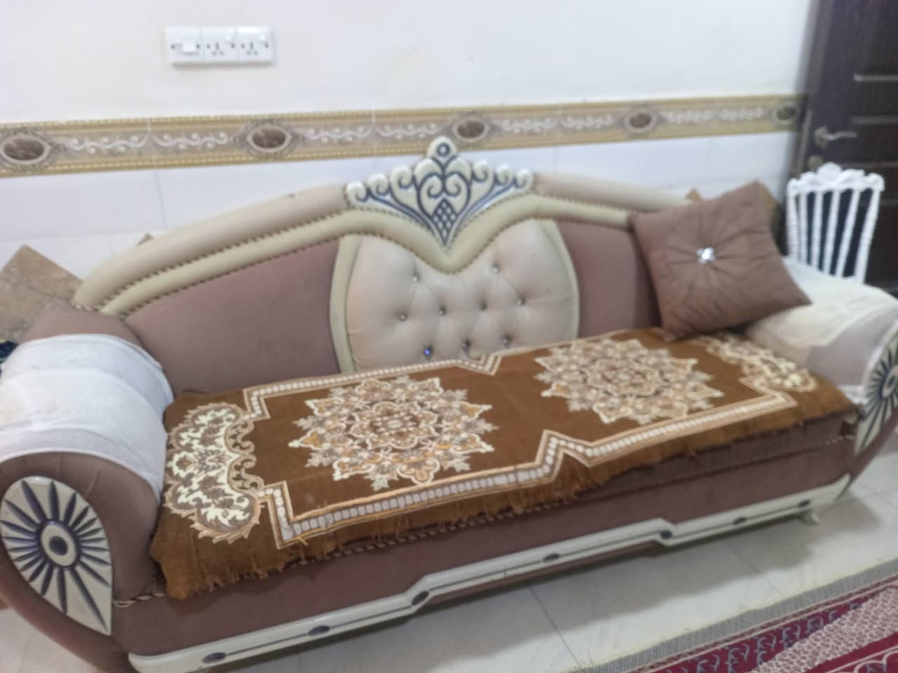 سلام عليكم تخم 10 مقاعد كنتور صاج جديد مرشحه زجاج ***********
