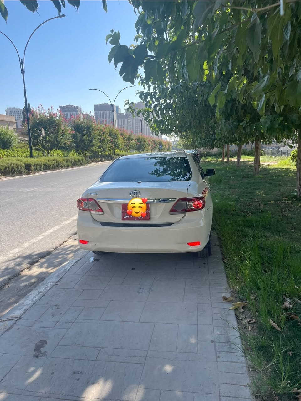 بیکاشۆ مۆدیل2012 دەبارچە چەملغێکی بشتی سبوغە جابێکی بشتی هەیە سەناوی مەنگی دەیە کۆبلێسەری یشنەکە سحری 106وەرەقەیە کەمێک مەحمەلە  گۆرینەوەش دەکەم
***********بۆ زانیاری زیاتر بێونیدی بکە موشتەری نی بێزارمان ماکە
