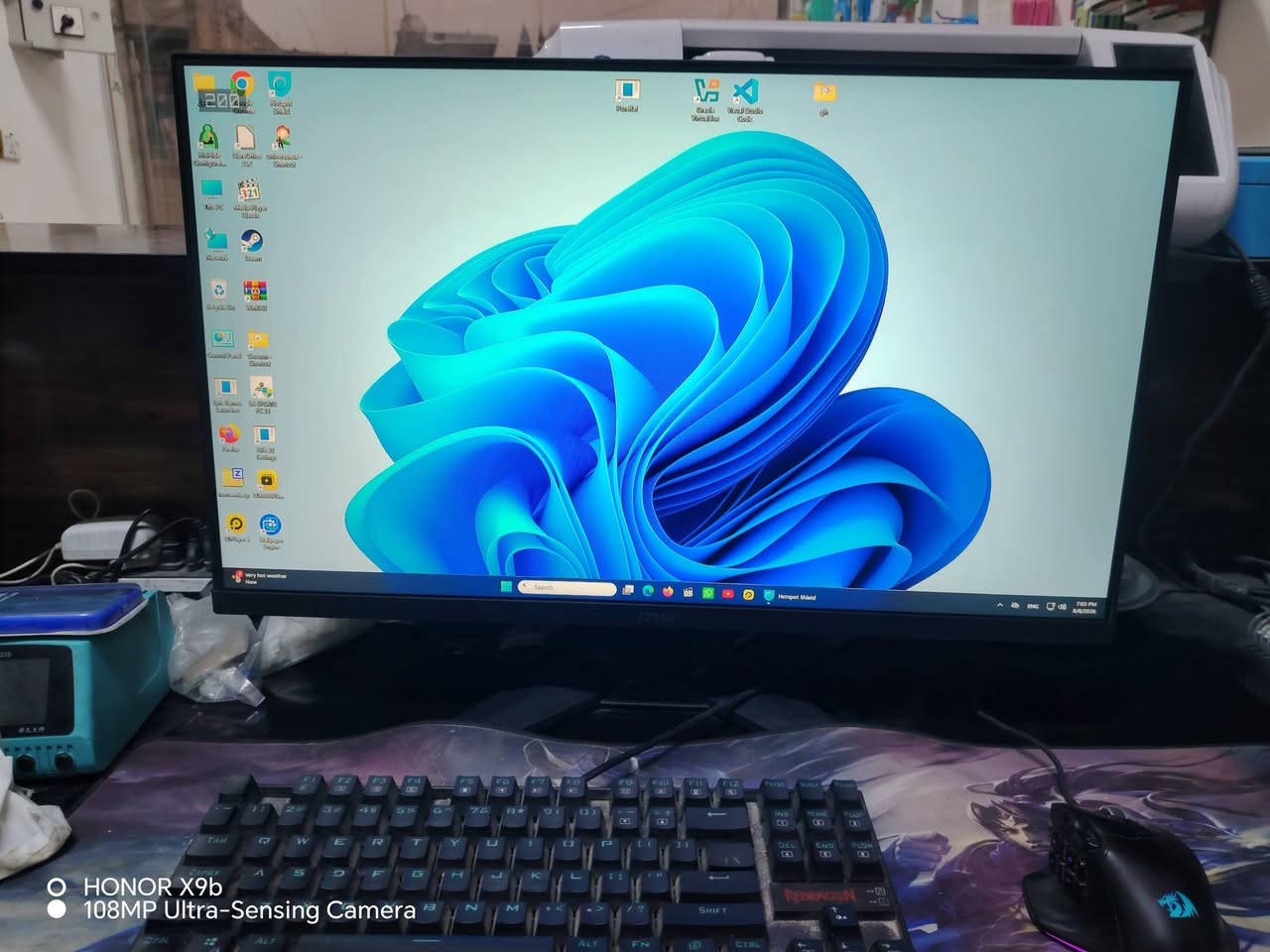تجميعة للبيع 
المعالج: Intel Core i5-11400F – الجيل 11
 كرت الشاشة: AMD Radeon RX 6600M – 8GB
 الرام: 16GB DDR4 – سرعة 2400MHz
 التخزين: 585GB +خارجي 1T
 النظام: Windows 11 Pro – 64 Bit
***********
