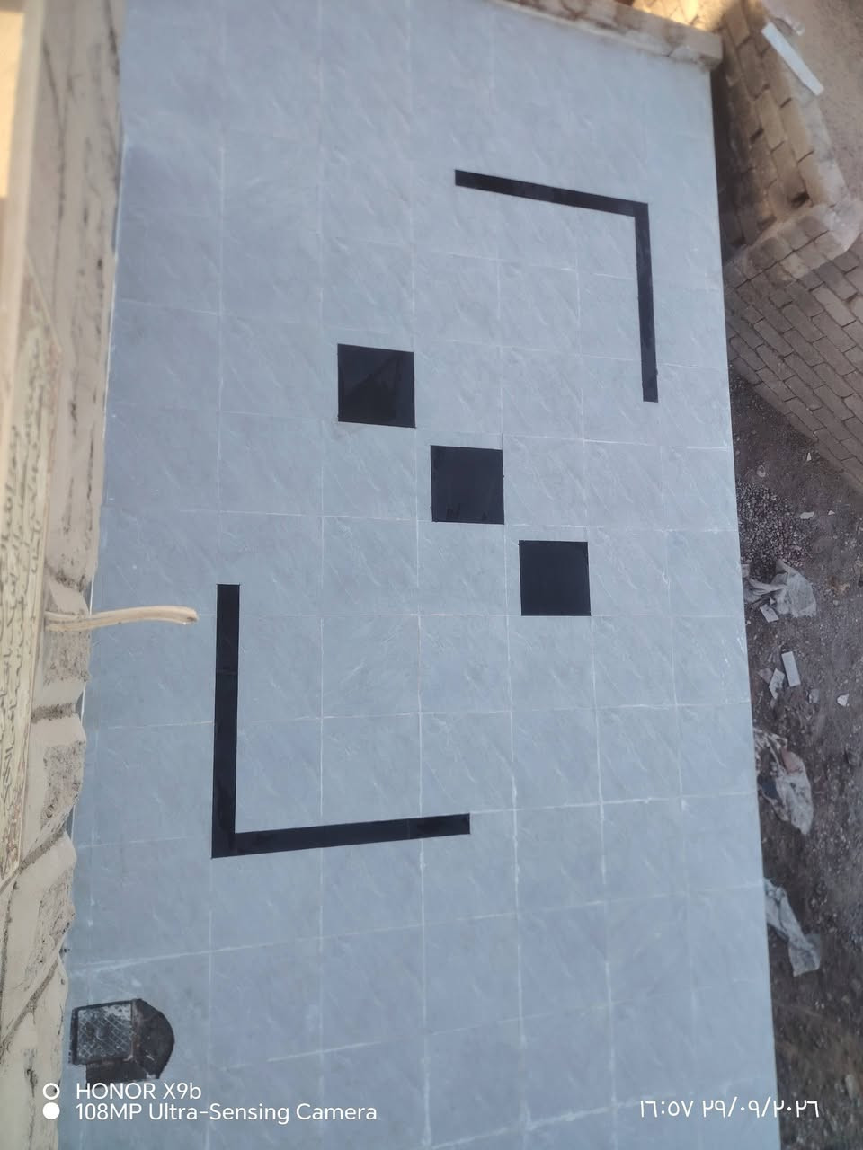 كادر سيراميك • شغل مرتب • ٣ خلفات